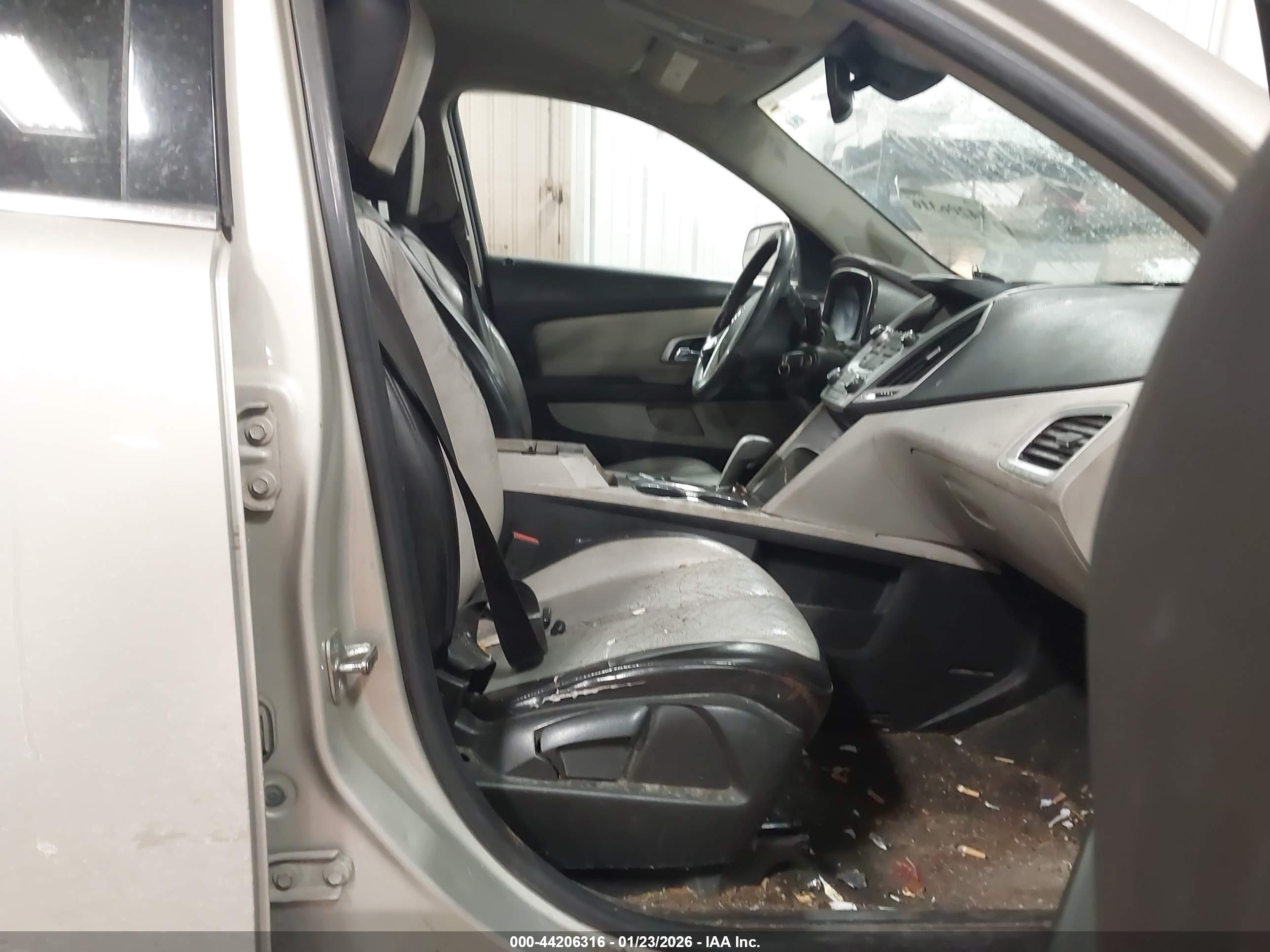 GMC TERRAIN image 5
