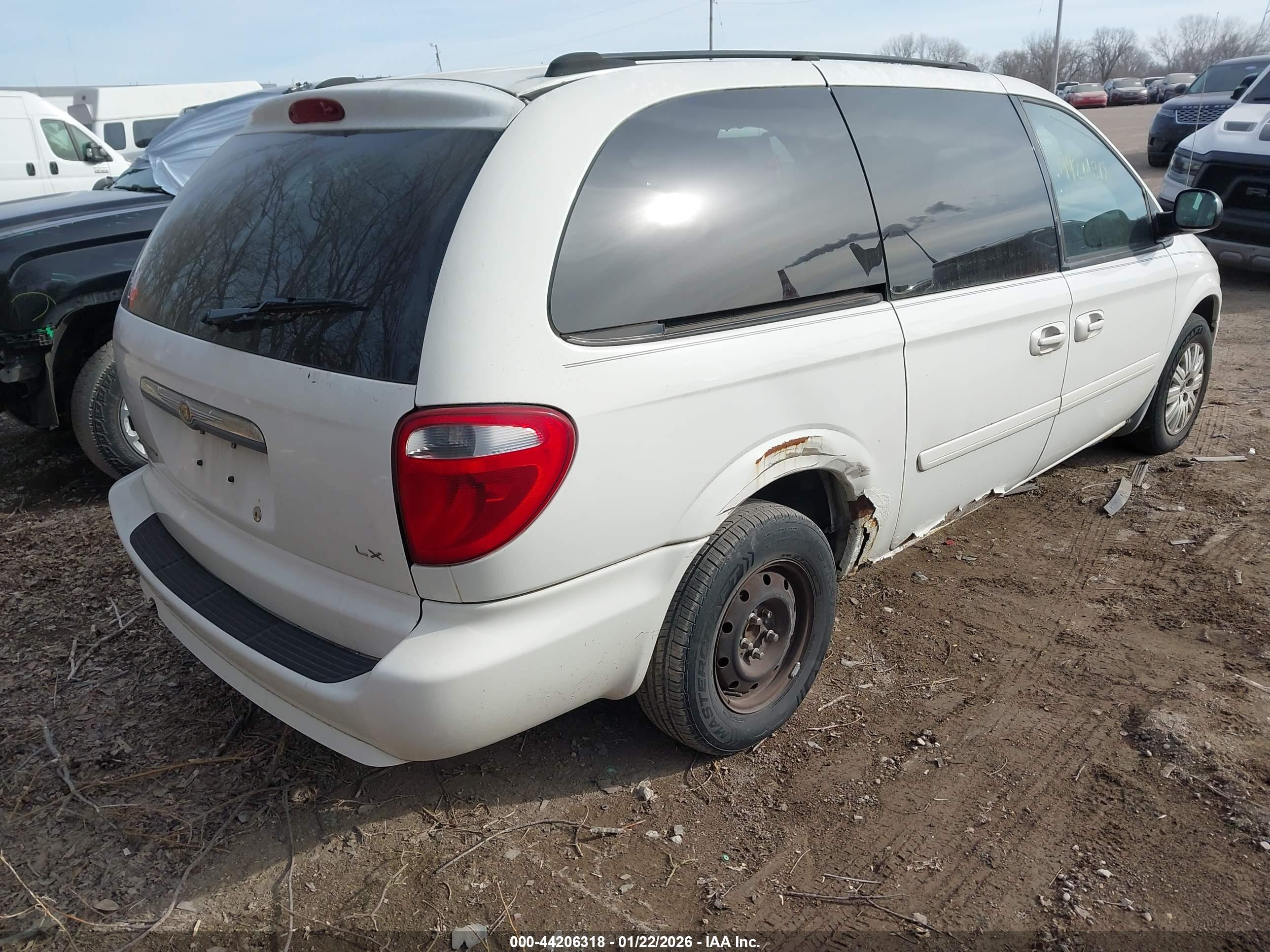CHRYSLER TOWN image 4