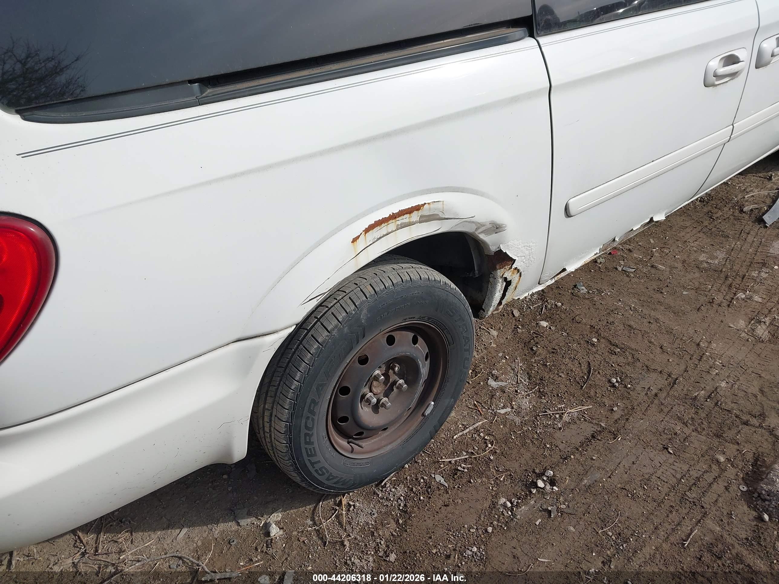 CHRYSLER TOWN image 6