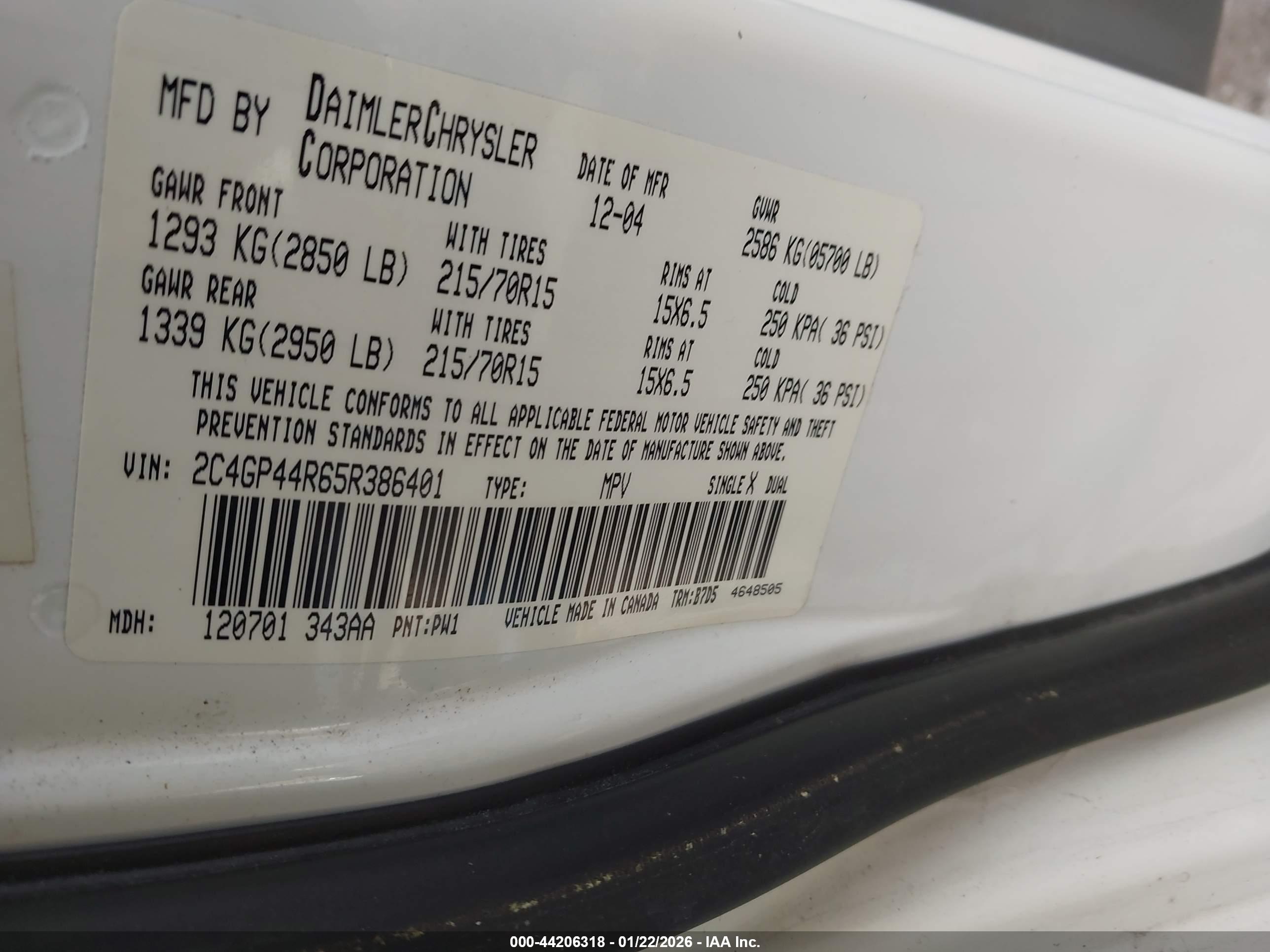 CHRYSLER TOWN image 9