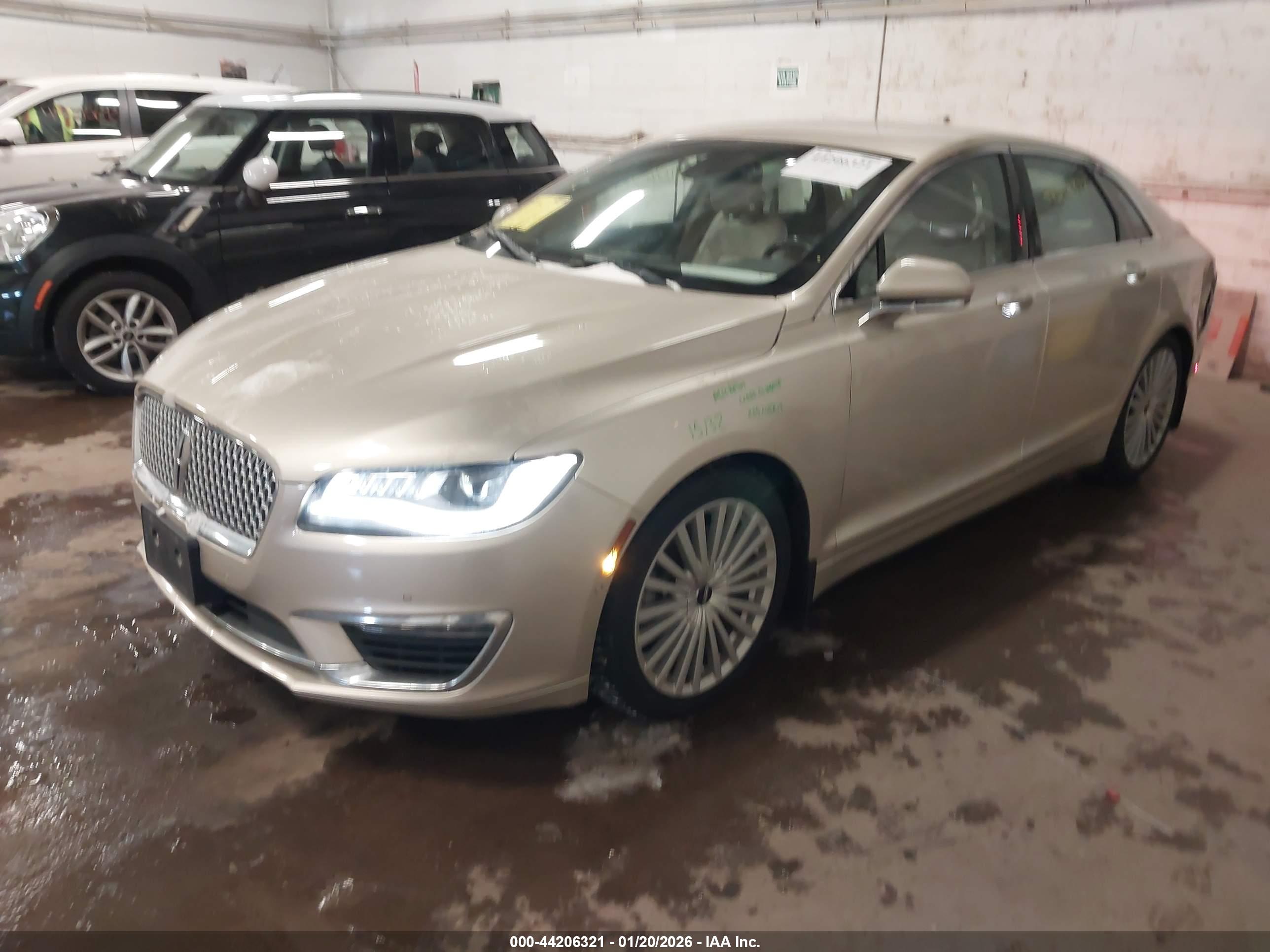 LINCOLN MKZ image 2