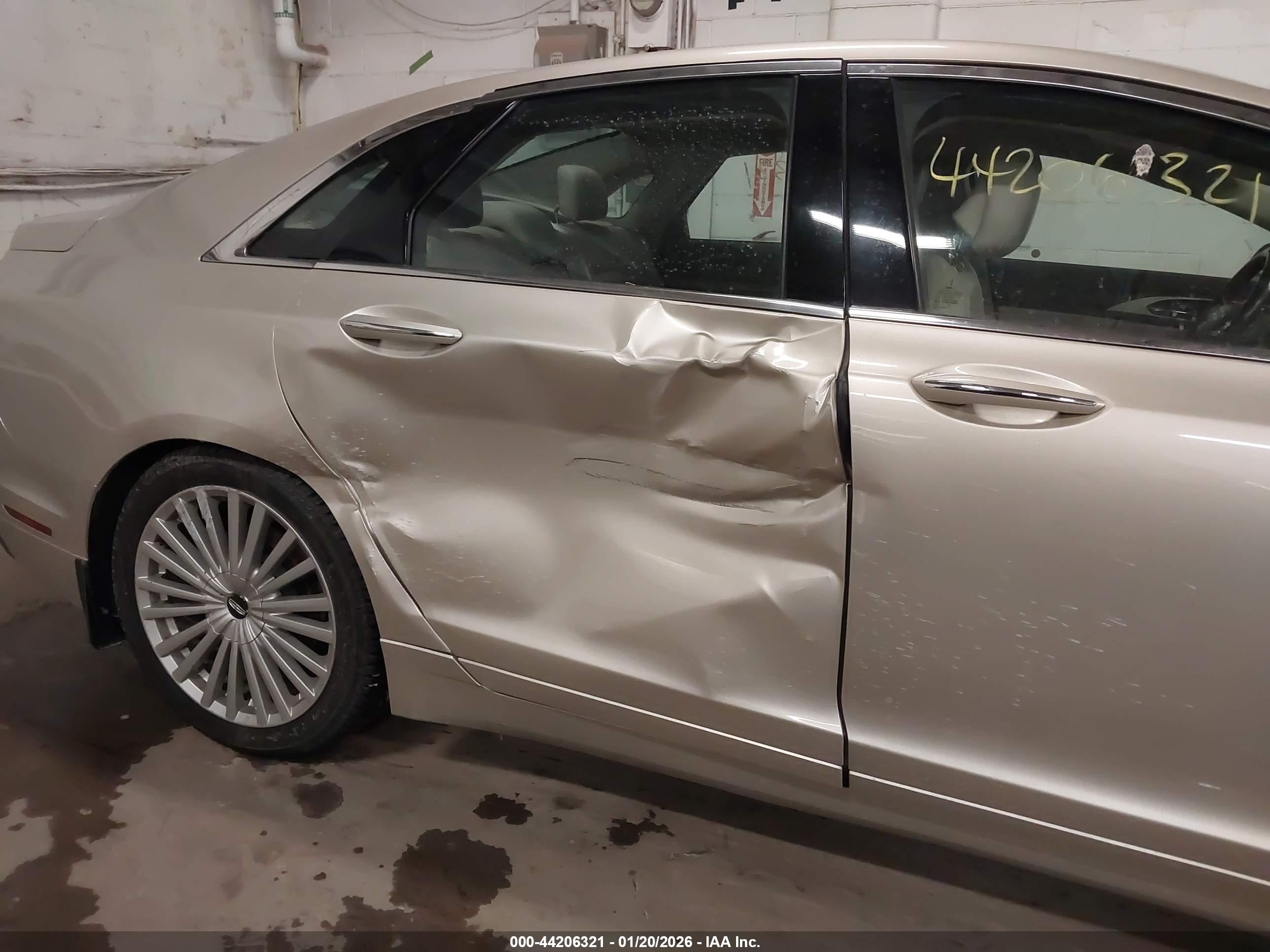 LINCOLN MKZ image 6