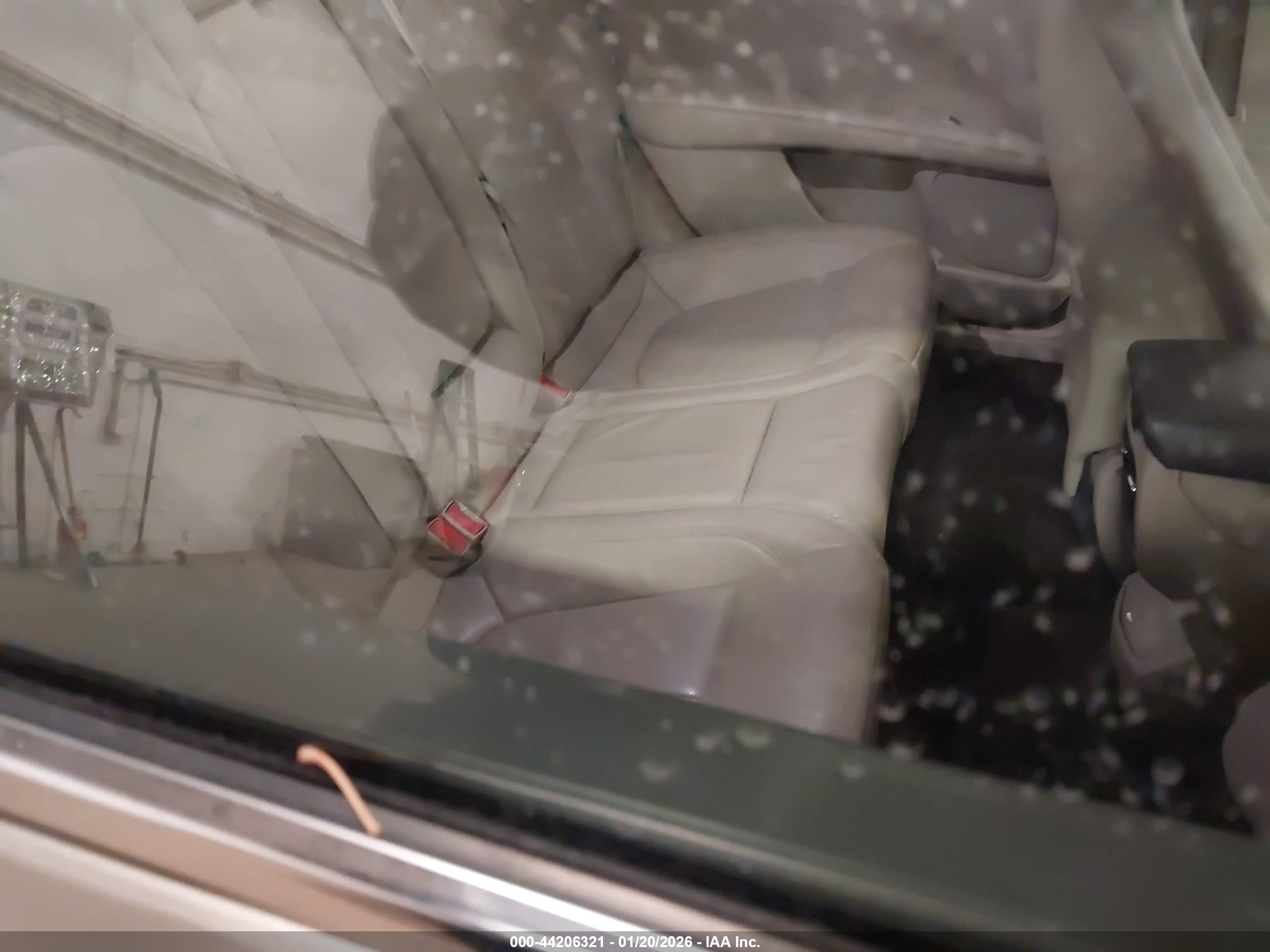 LINCOLN MKZ image 8