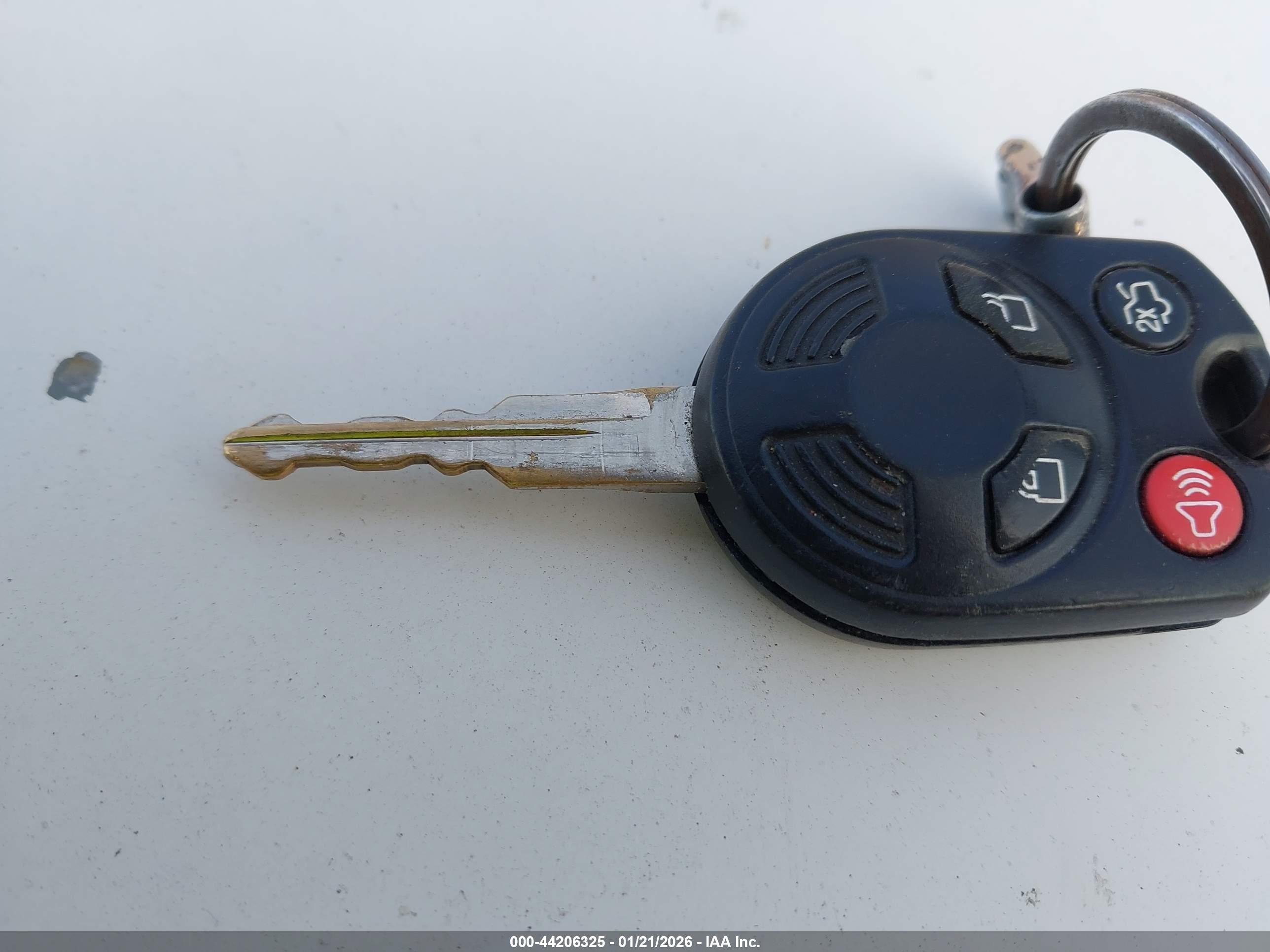 FORD FUSION image 11