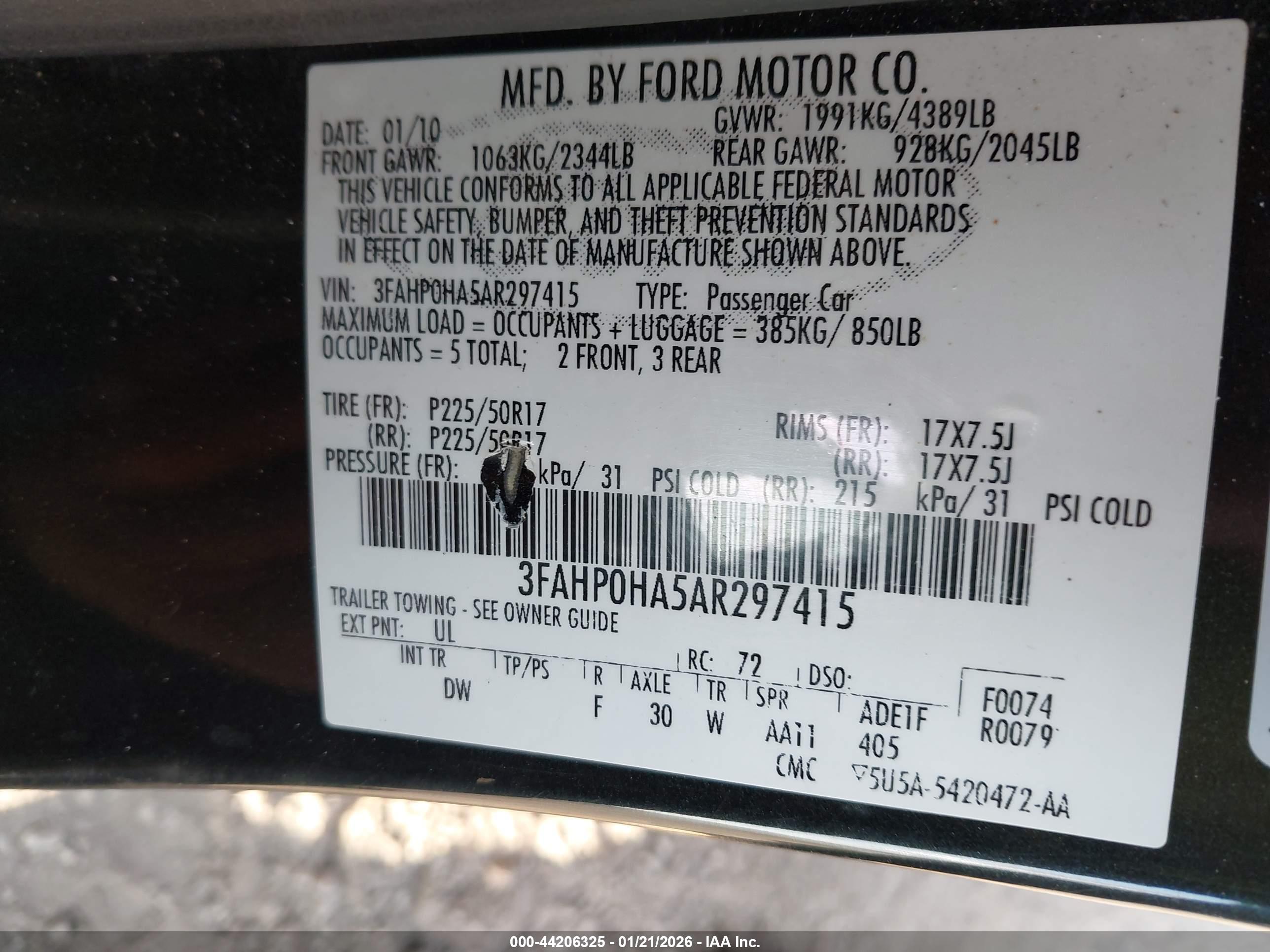 FORD FUSION image 9