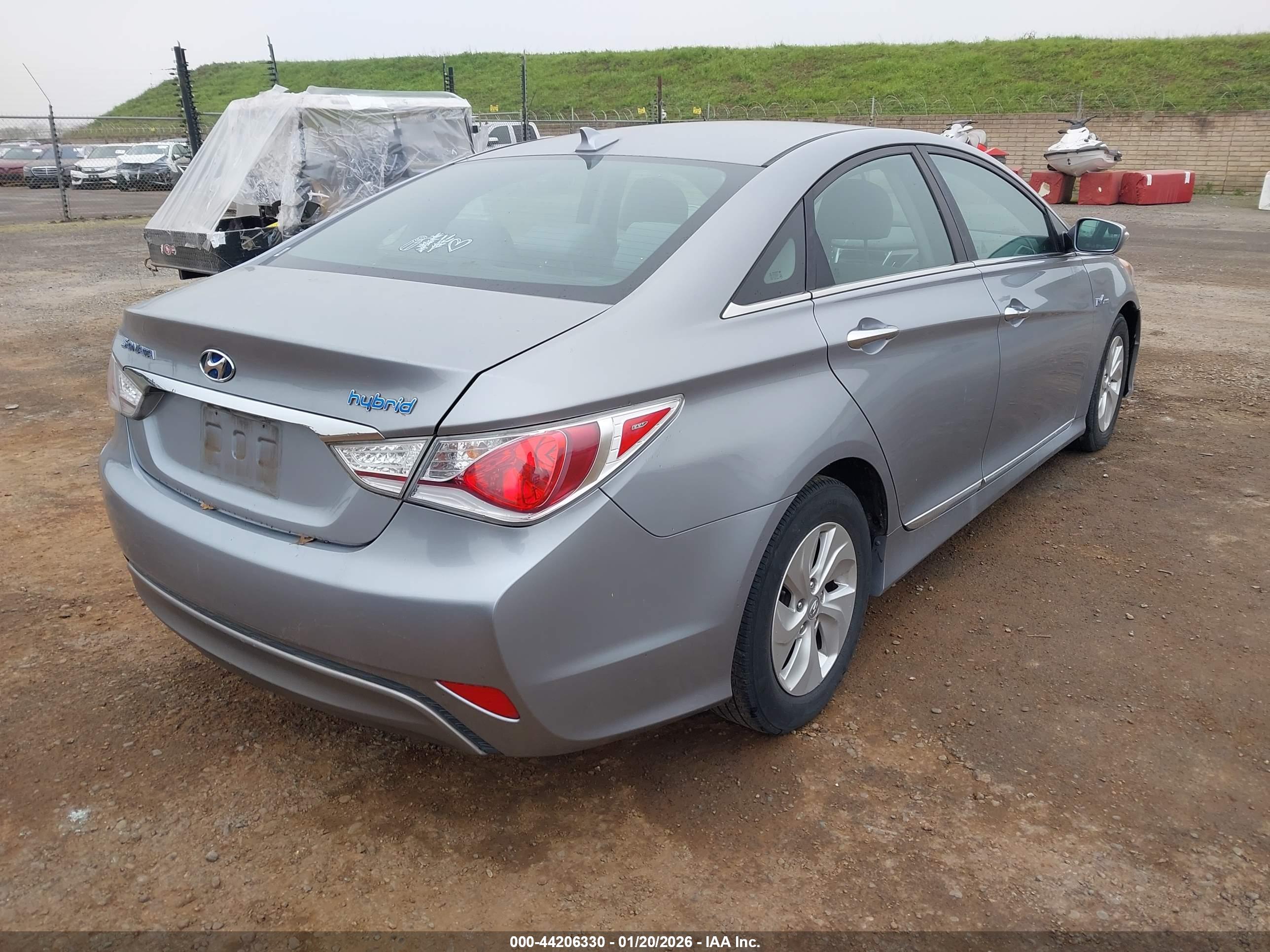 HYUNDAI SONATA image 4