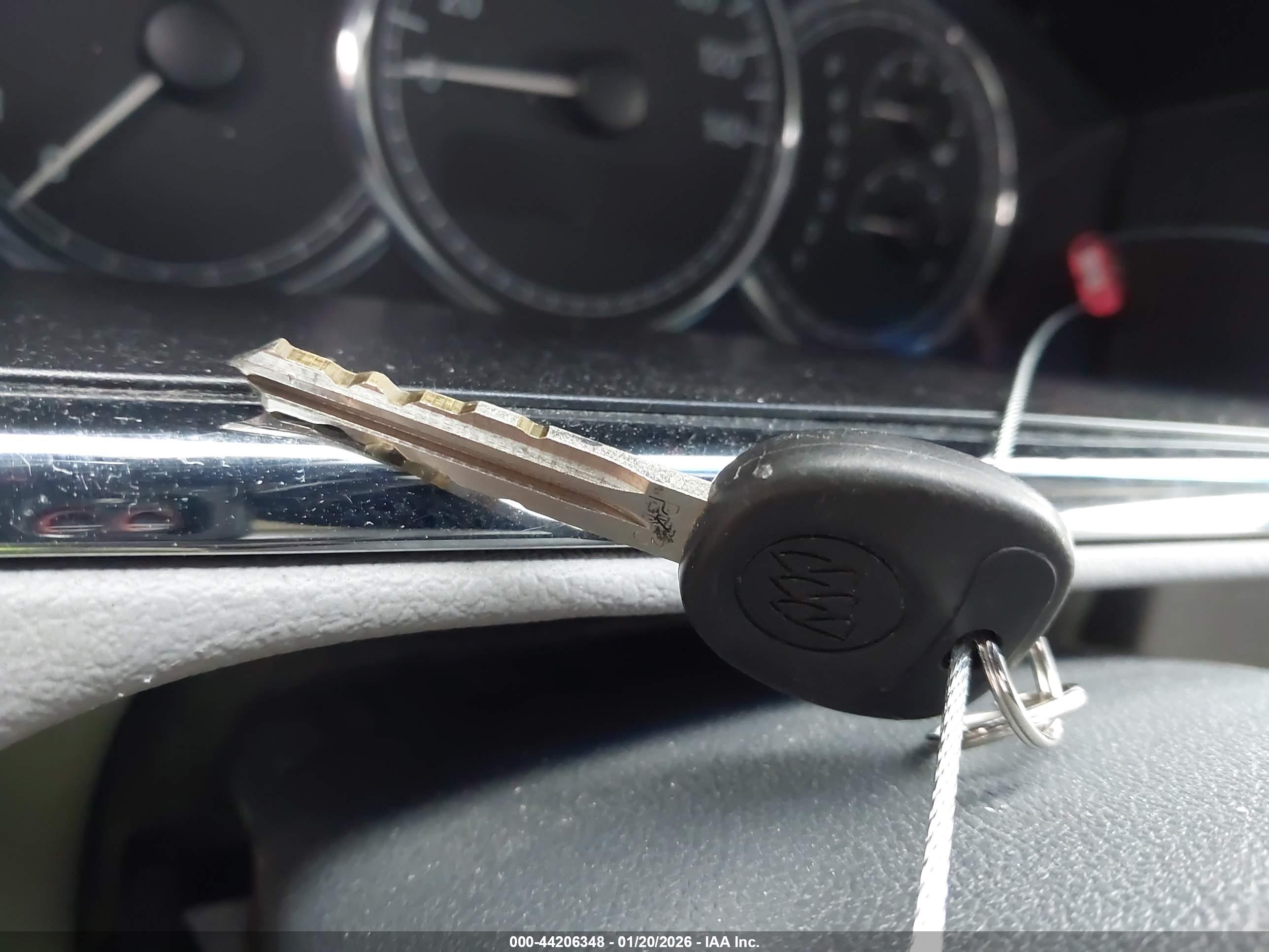 BUICK LACROSSE image 11