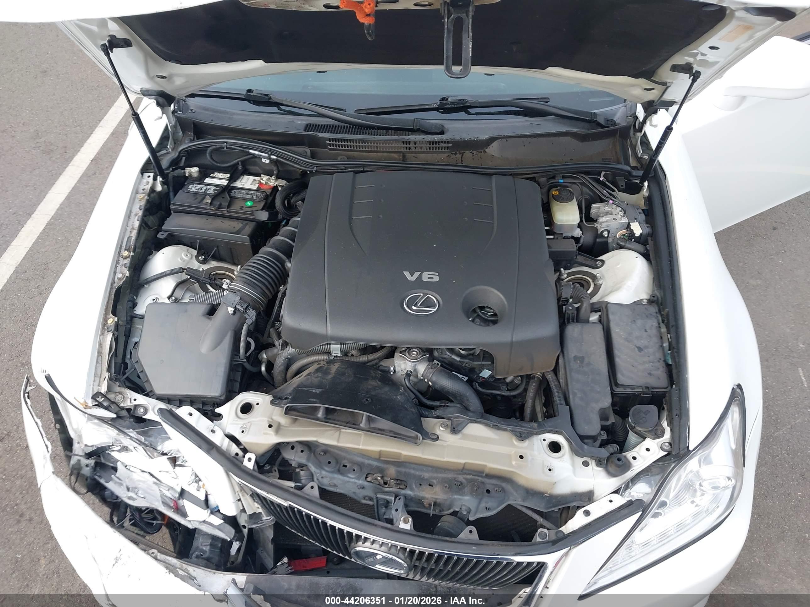 LEXUS IS image 10