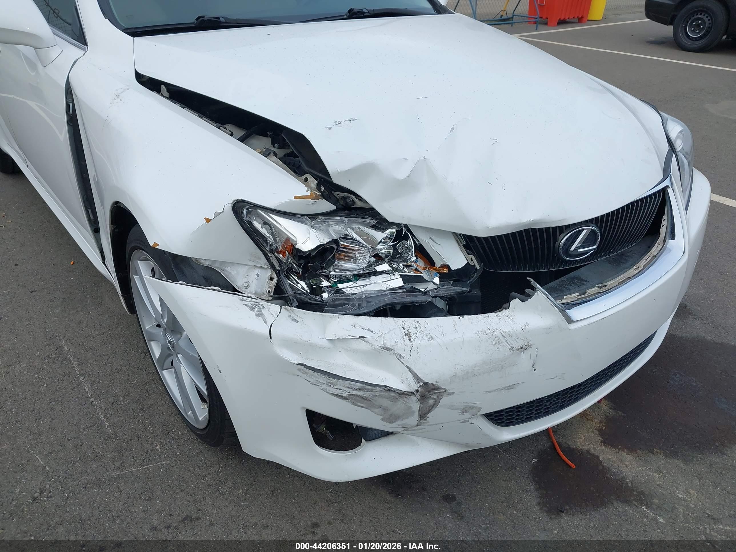 LEXUS IS image 6