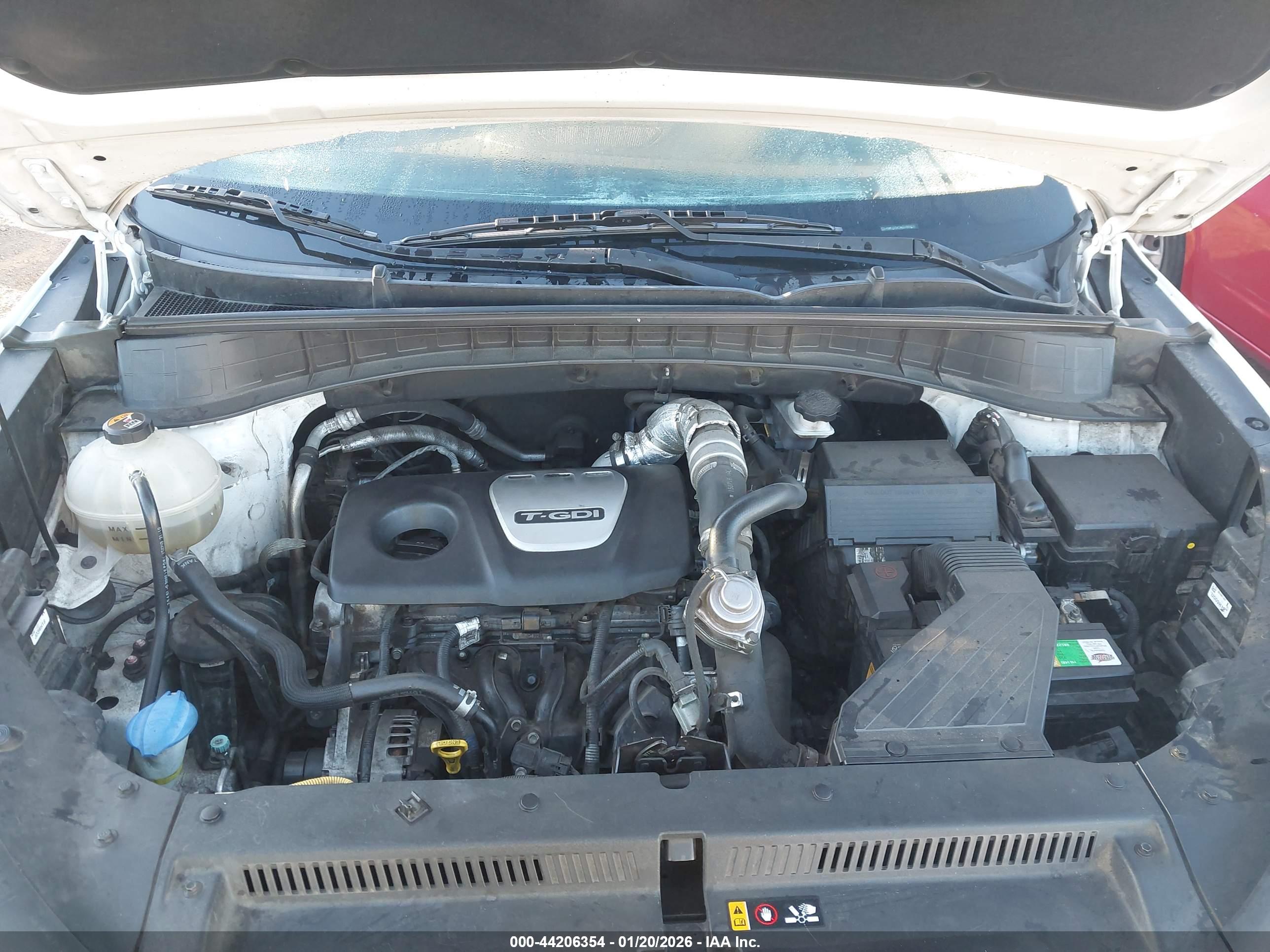 HYUNDAI TUCSON image 10
