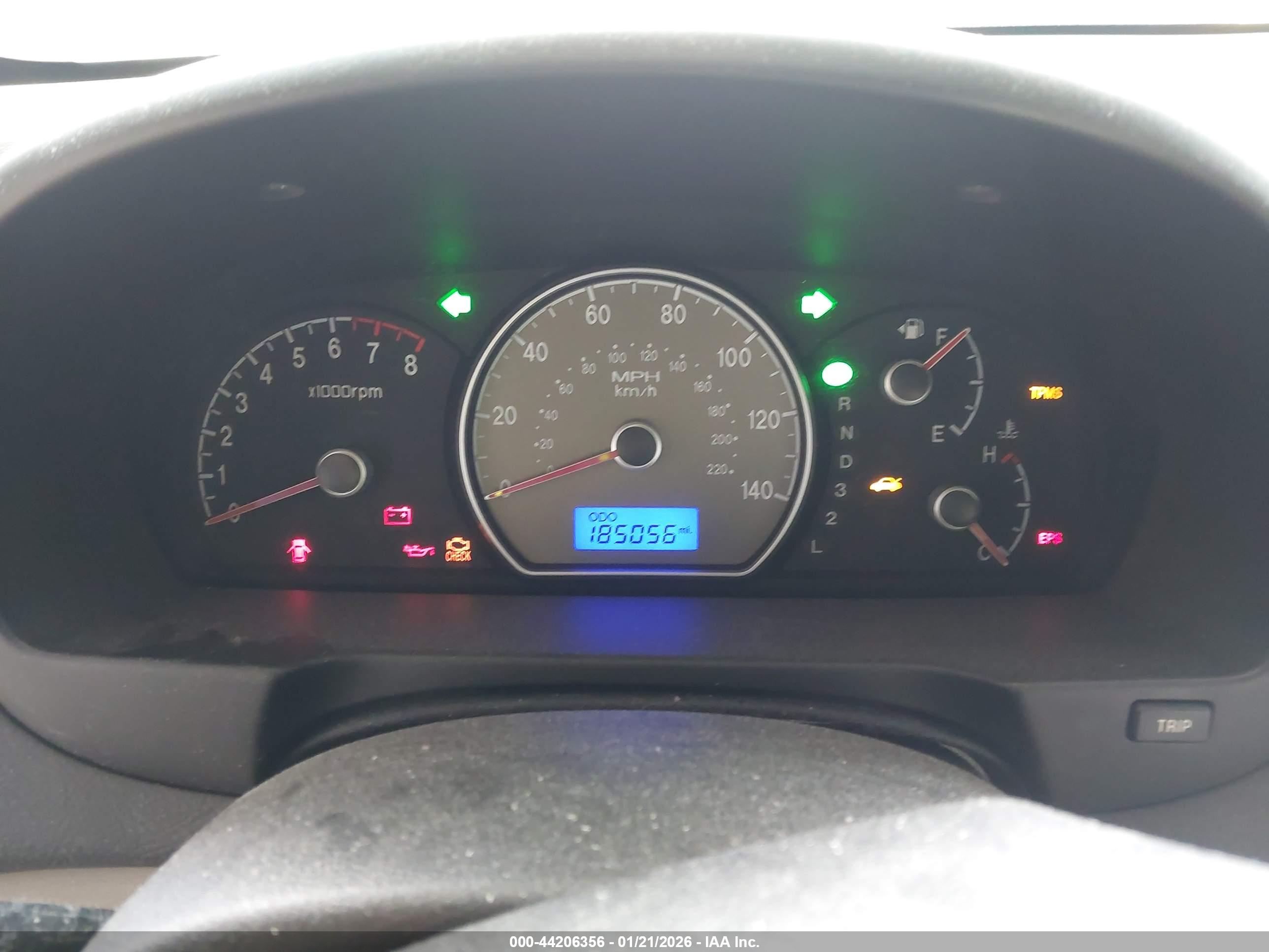 HYUNDAI ELANTRA image 7