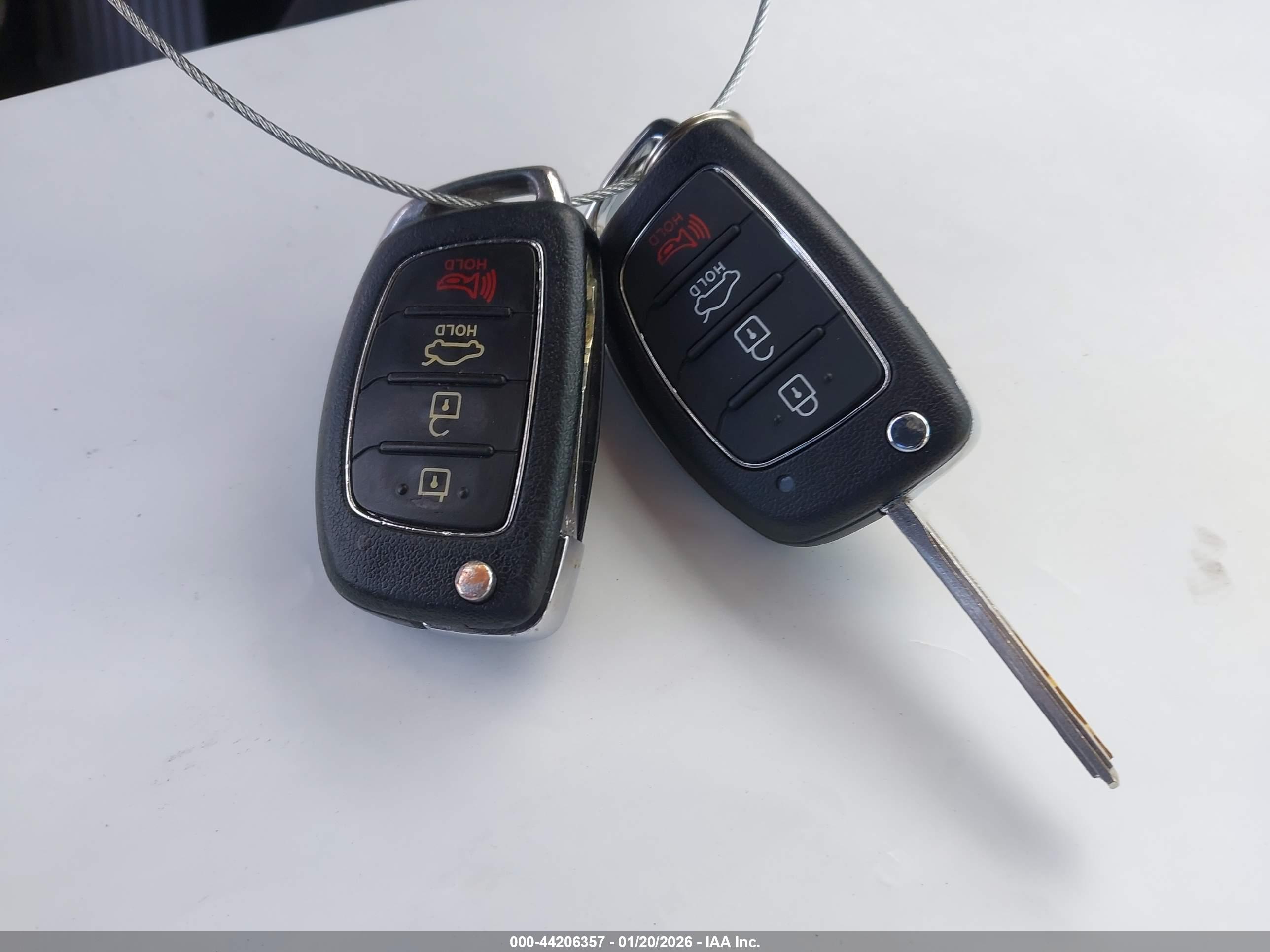HYUNDAI SONATA image 11