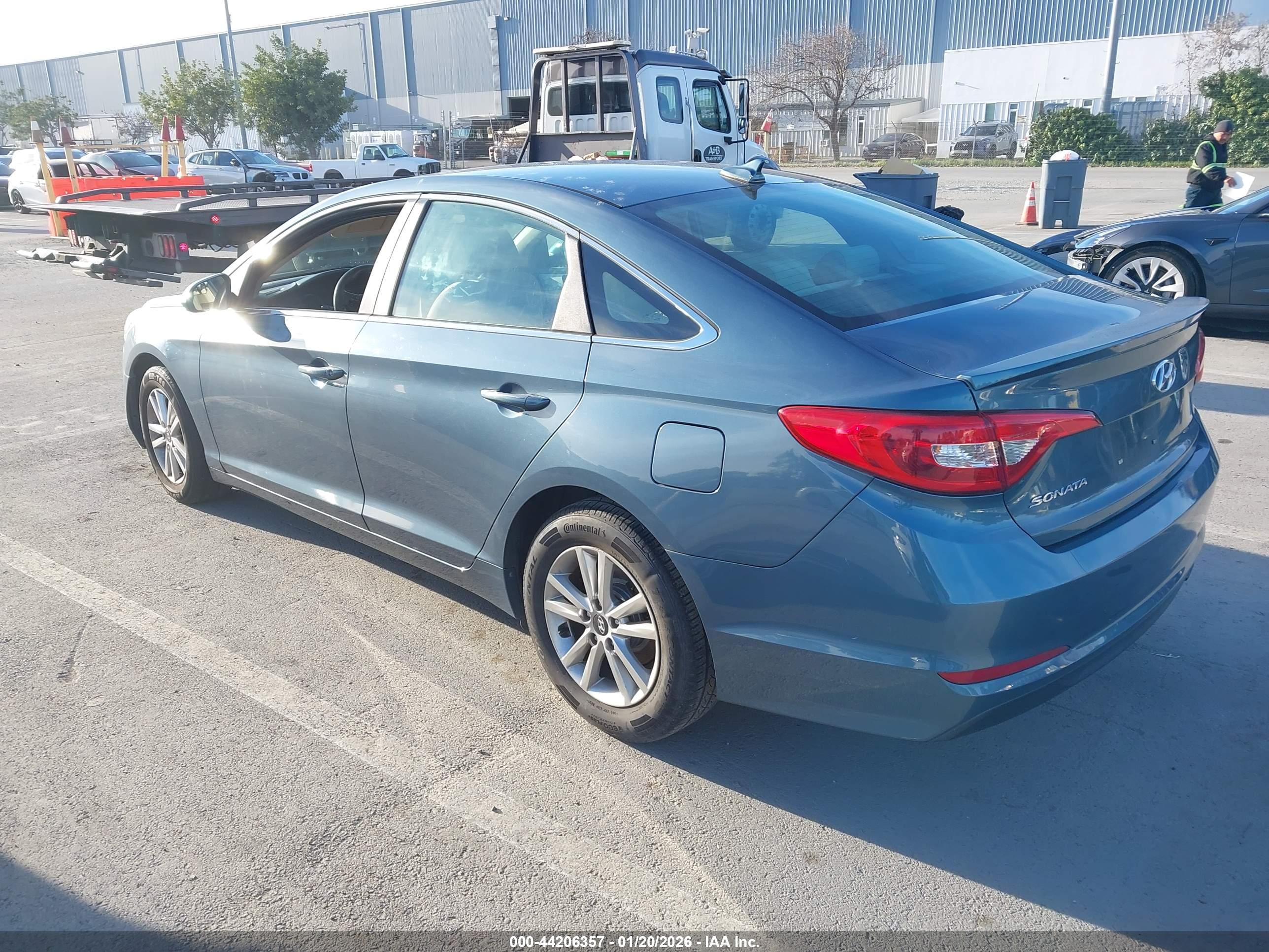 HYUNDAI SONATA image 3