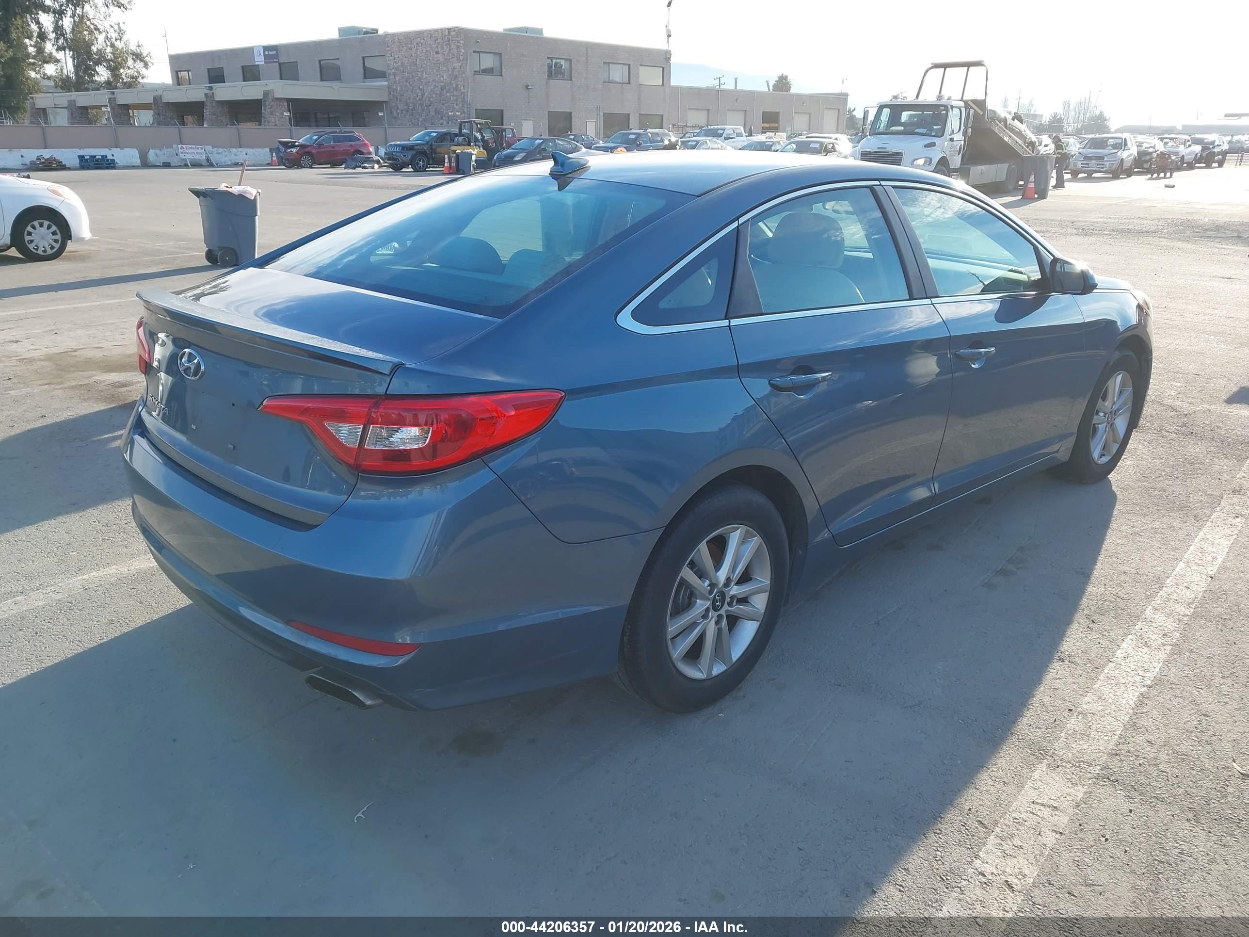 HYUNDAI SONATA image 4
