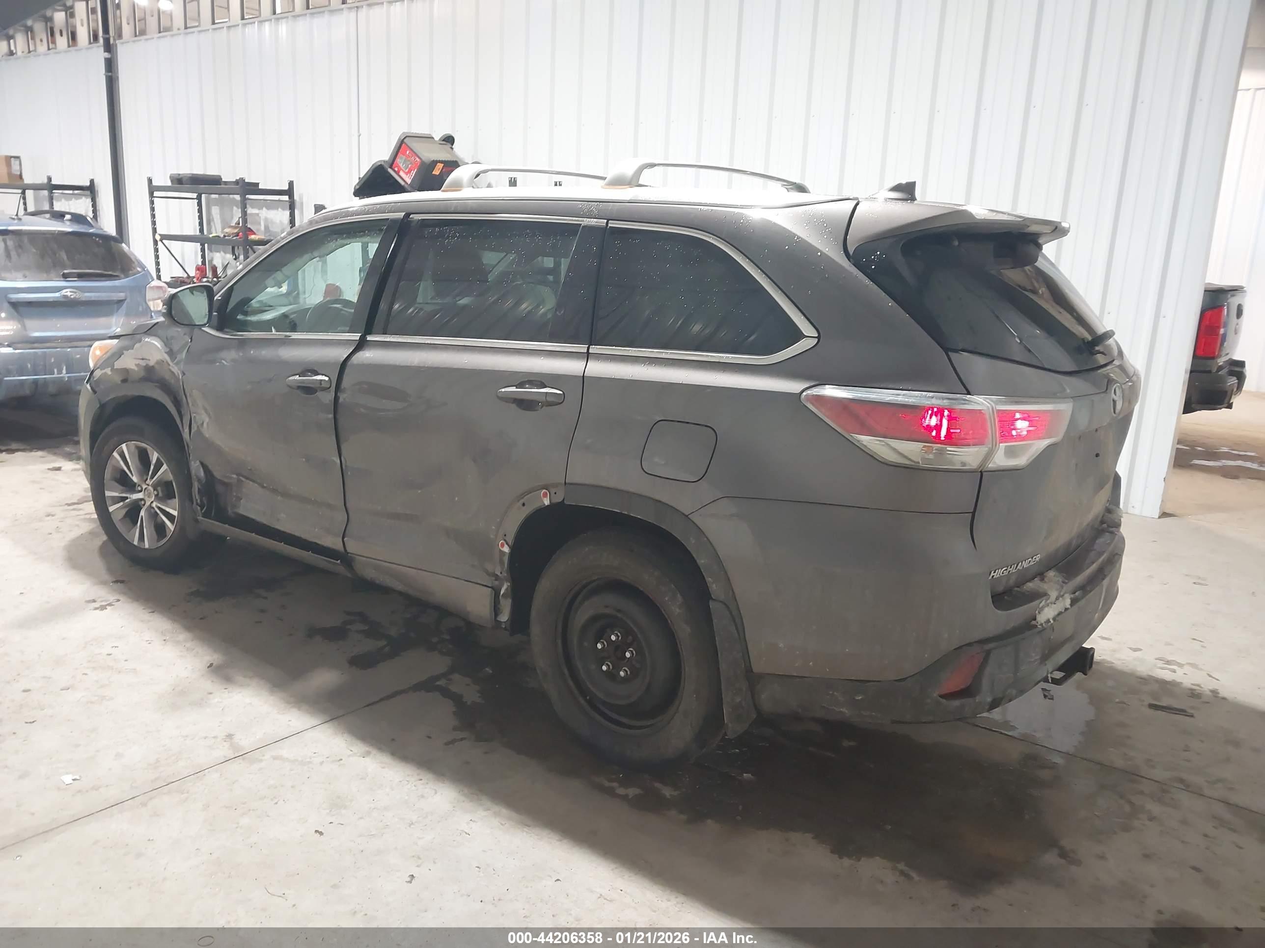 TOYOTA HIGHLANDER image 3