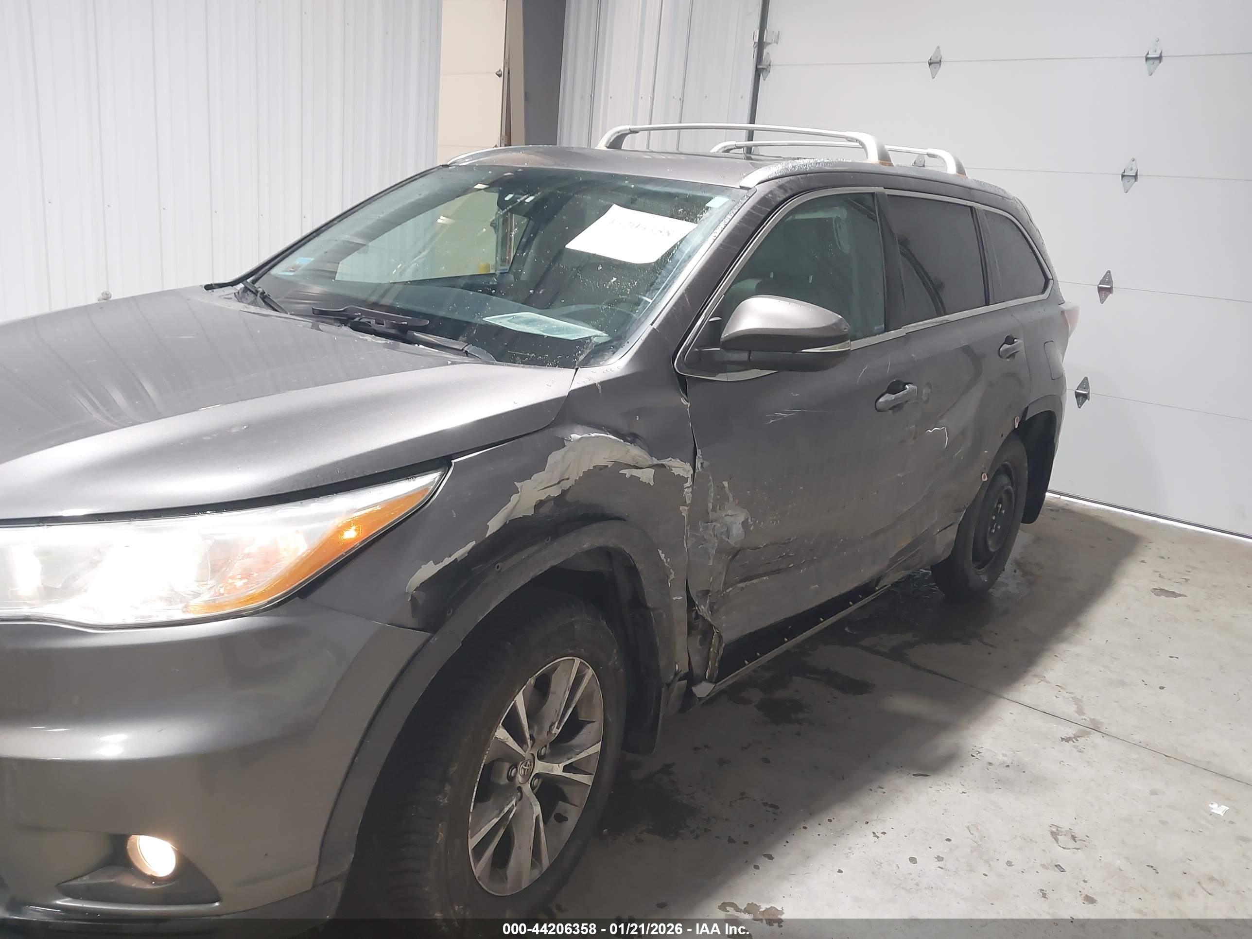 TOYOTA HIGHLANDER image 6