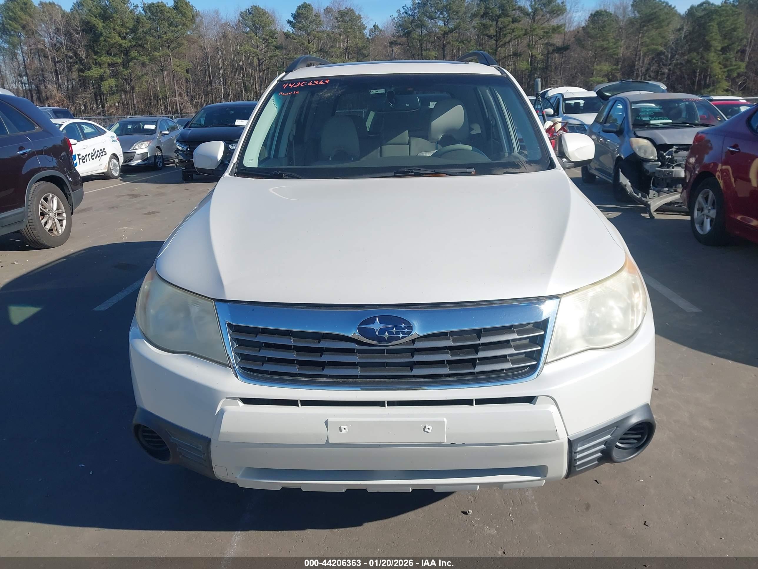 SUBARU FORESTER image 6