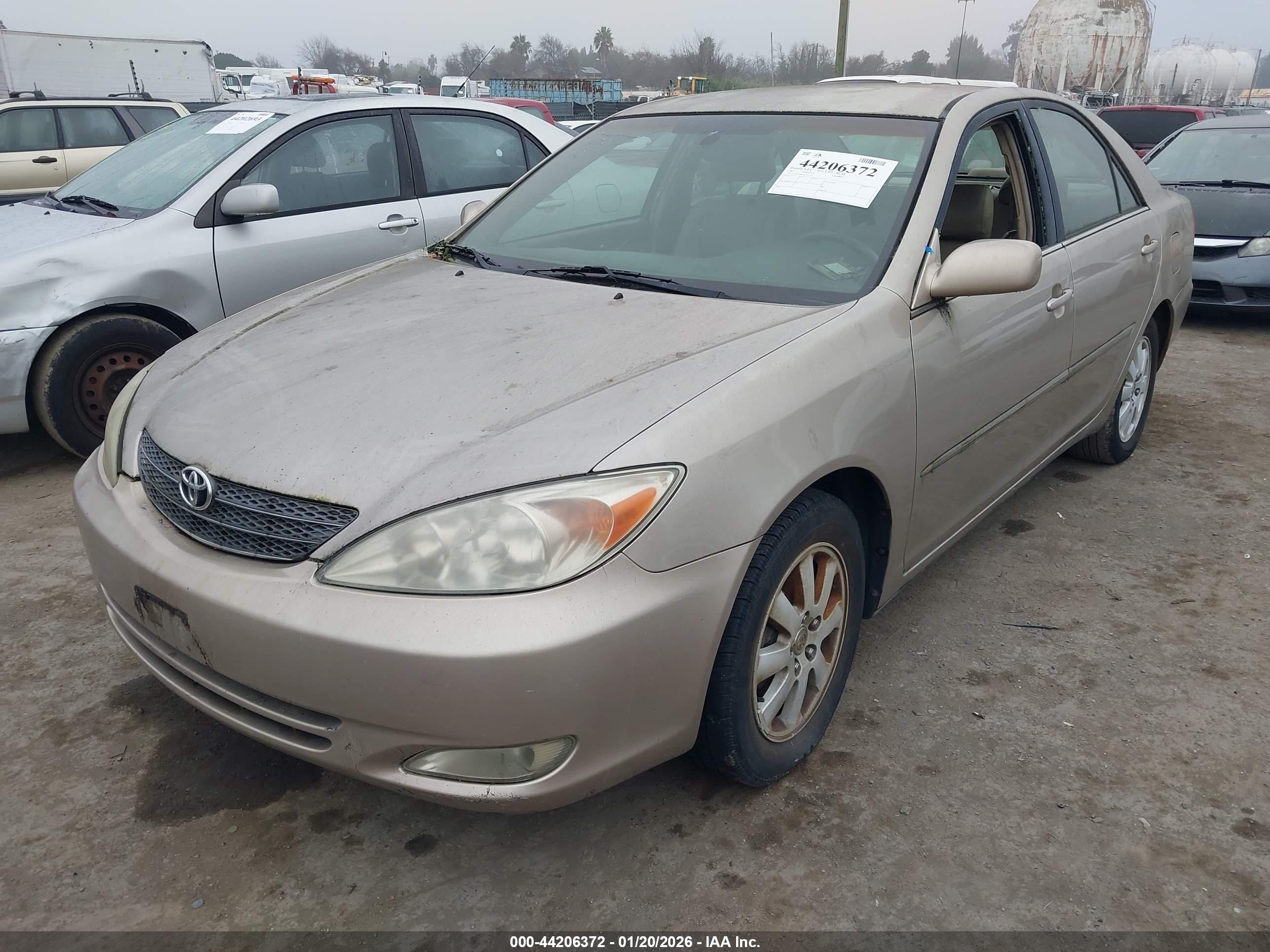 TOYOTA CAMRY image 2