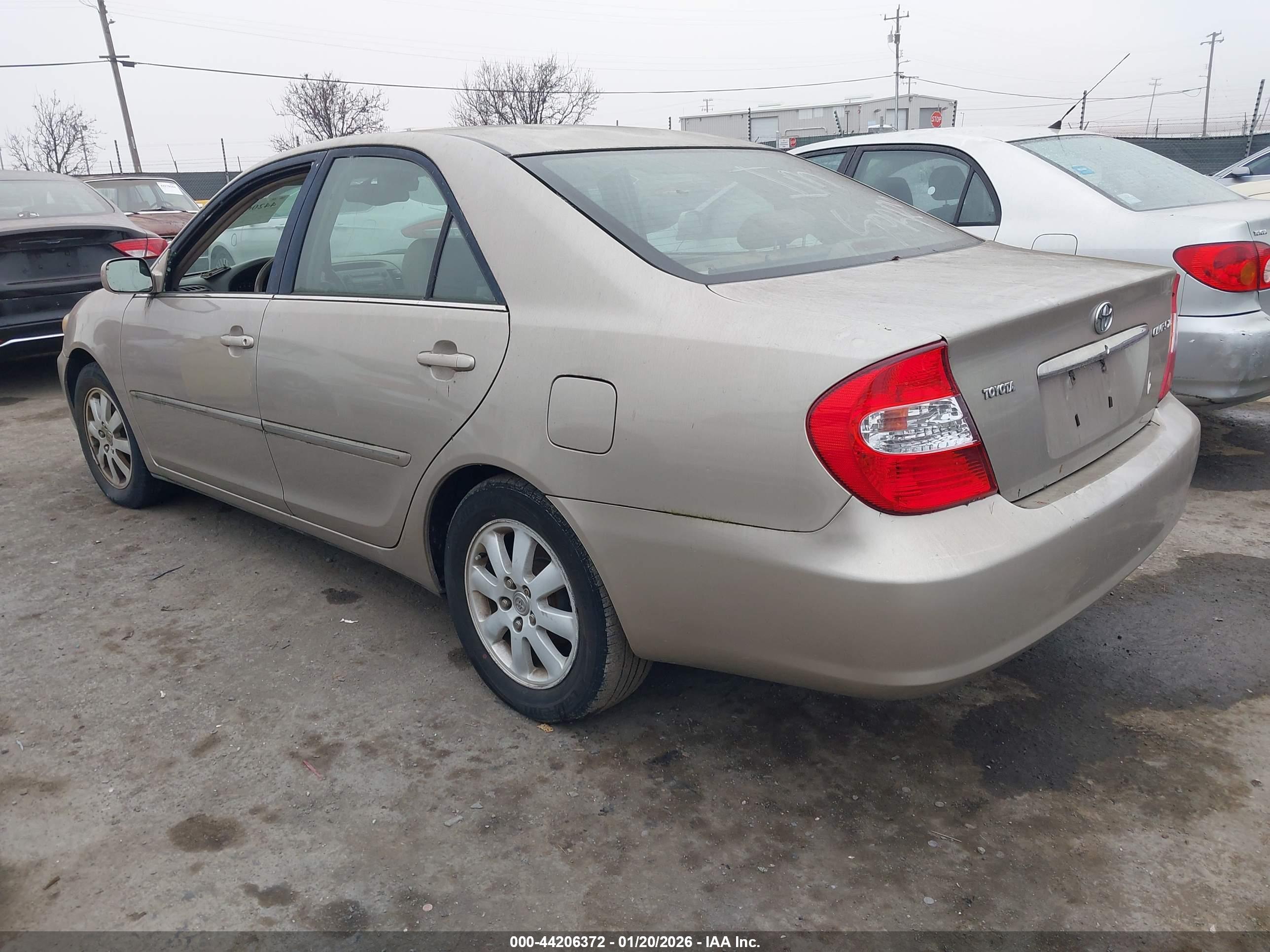 TOYOTA CAMRY image 3