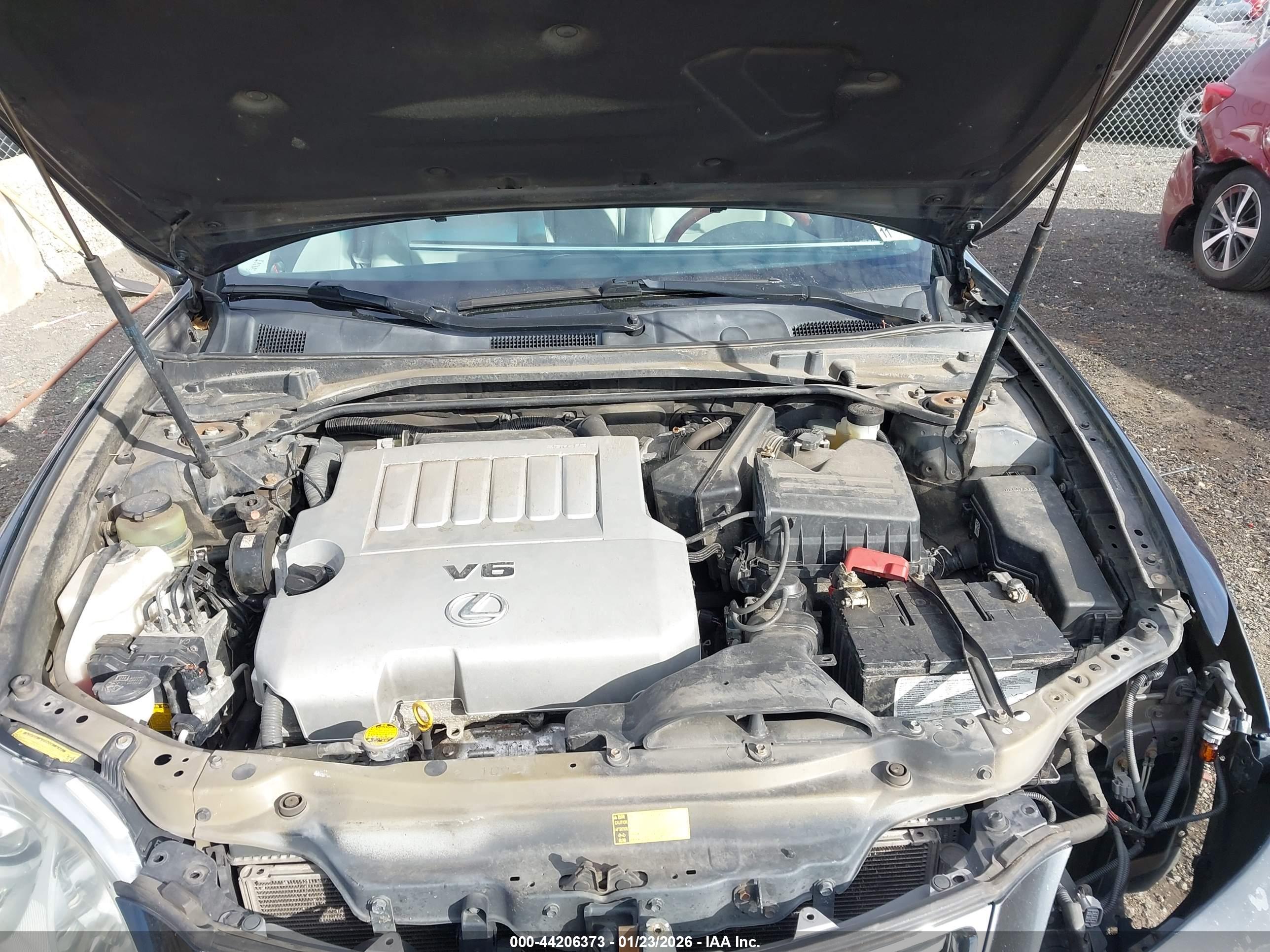 LEXUS ES image 10
