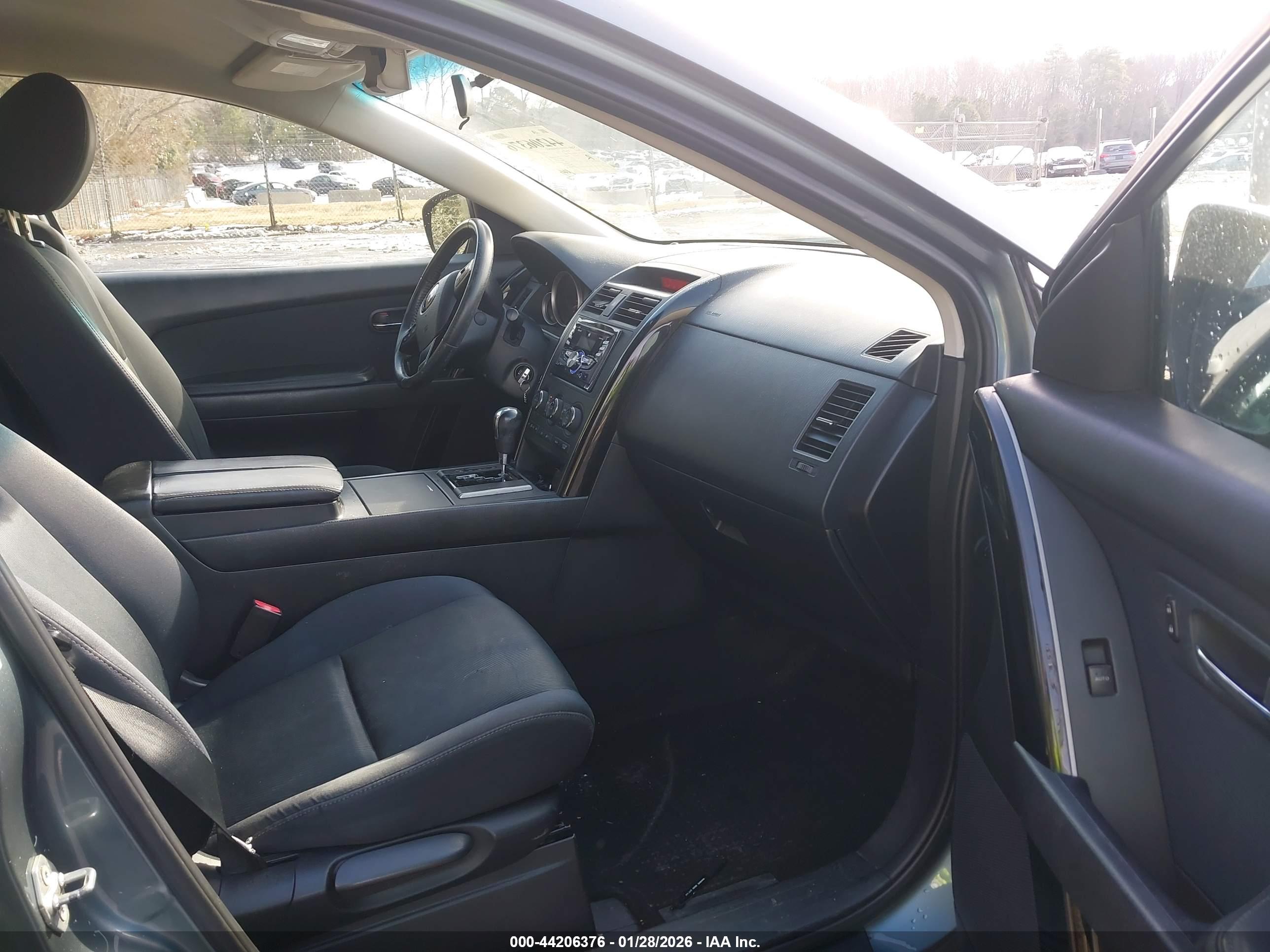 MAZDA CX-9 image 5