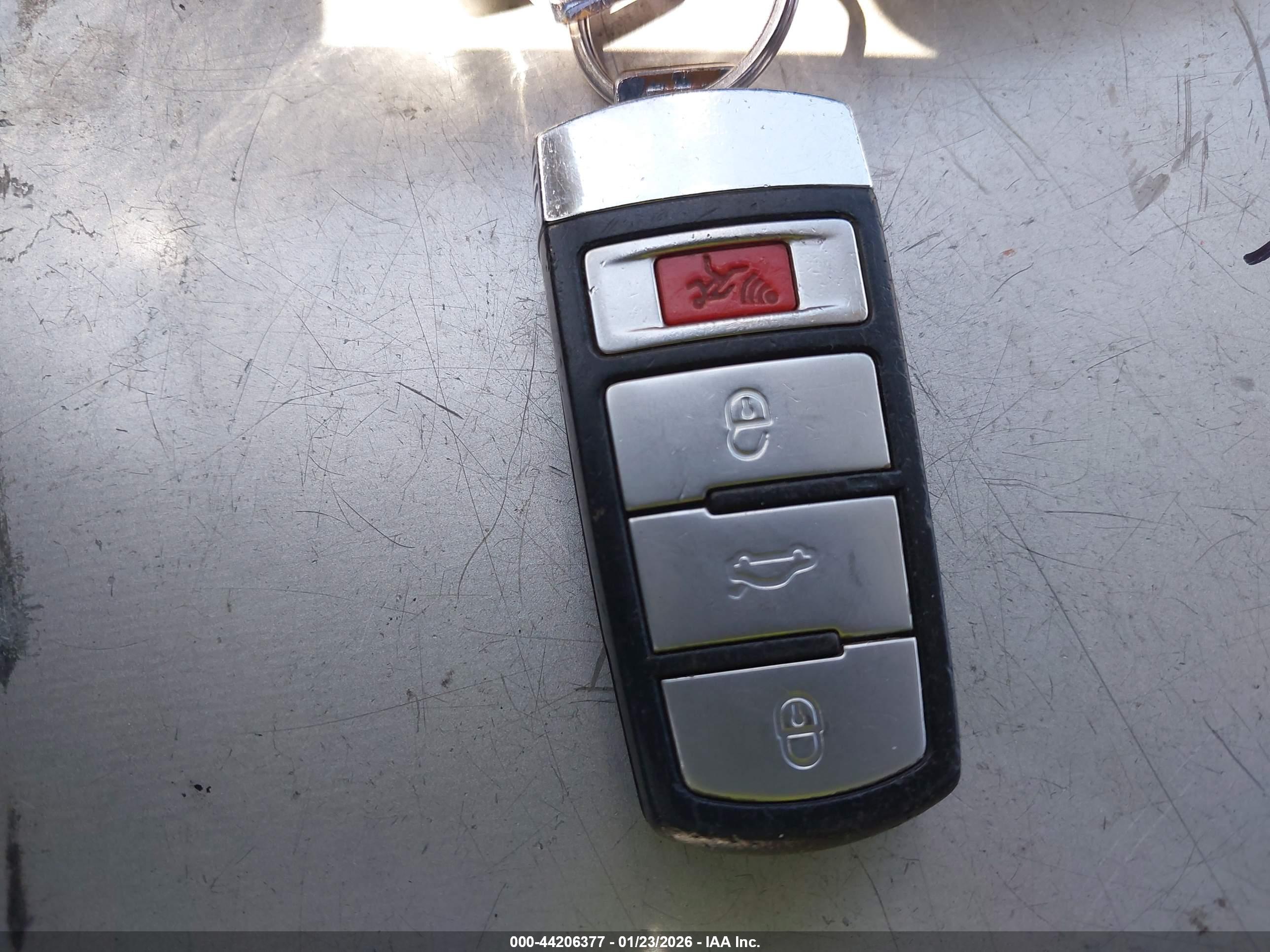 VOLKSWAGEN PASSAT image 11