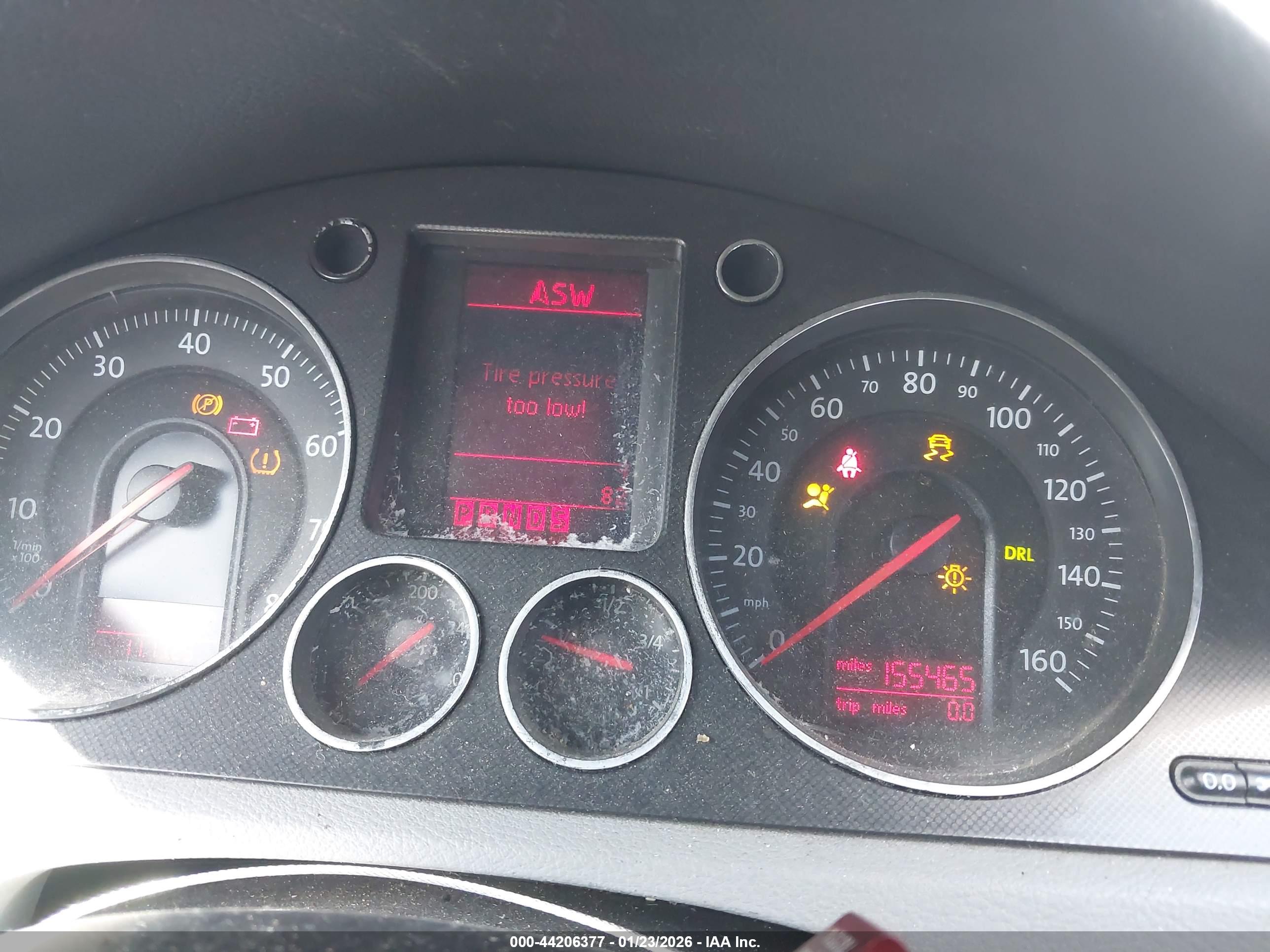 VOLKSWAGEN PASSAT image 7