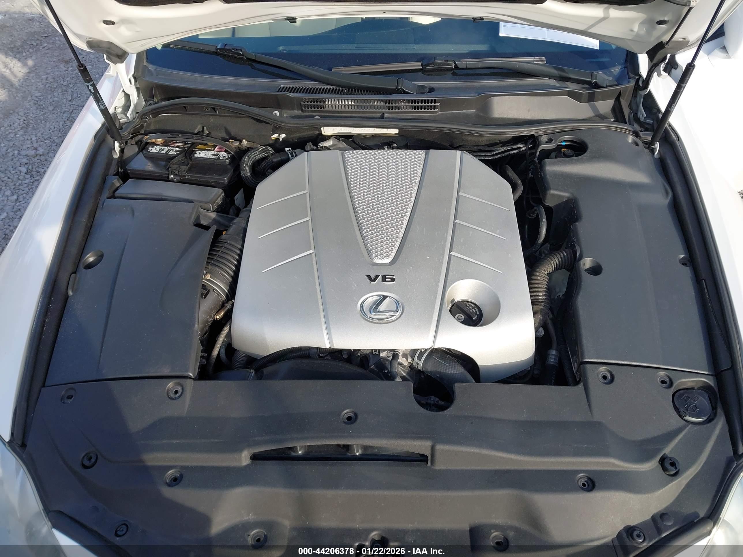 LEXUS IS image 10