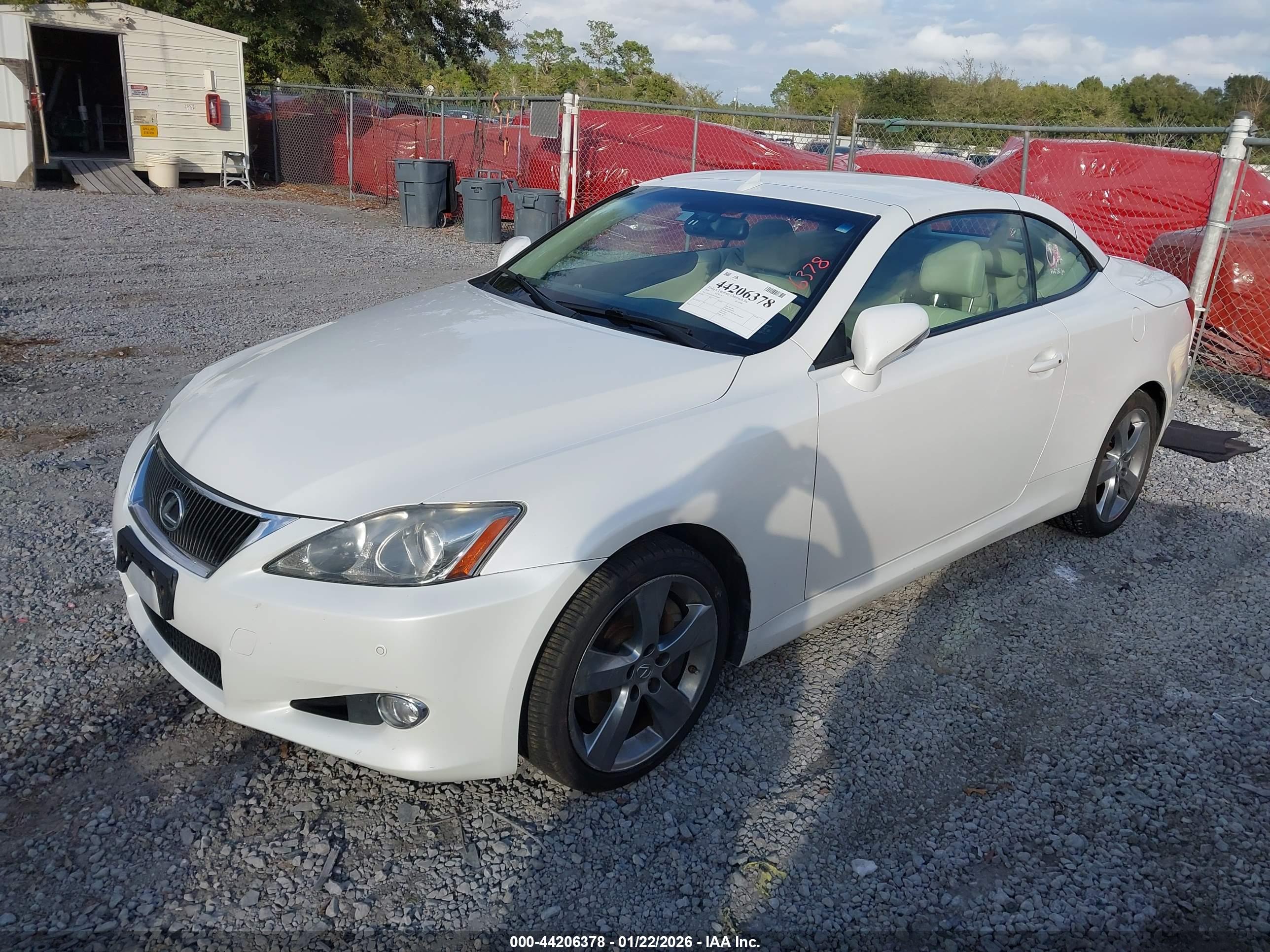 LEXUS IS image 2