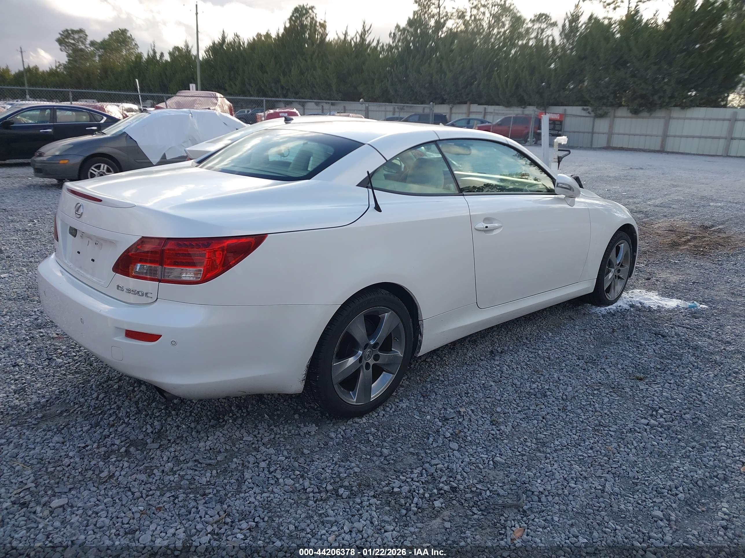 LEXUS IS image 4