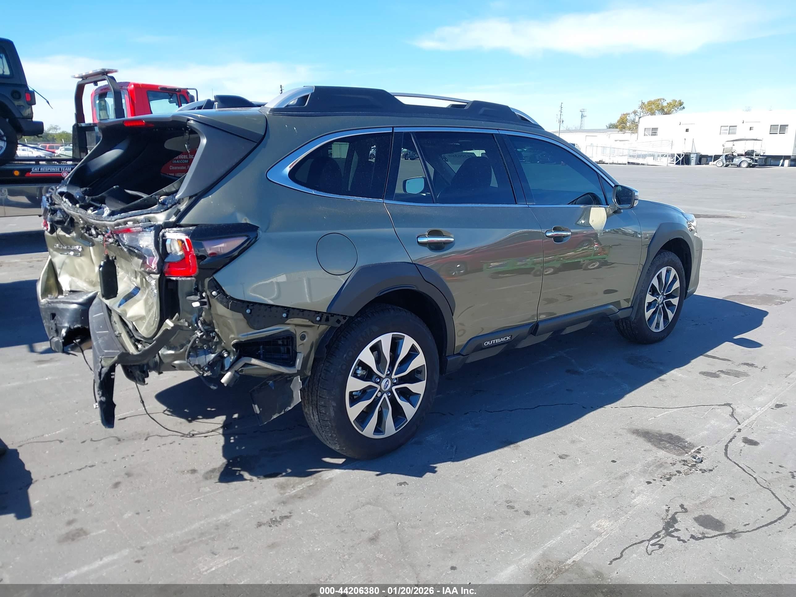 SUBARU OUTBACK image 4