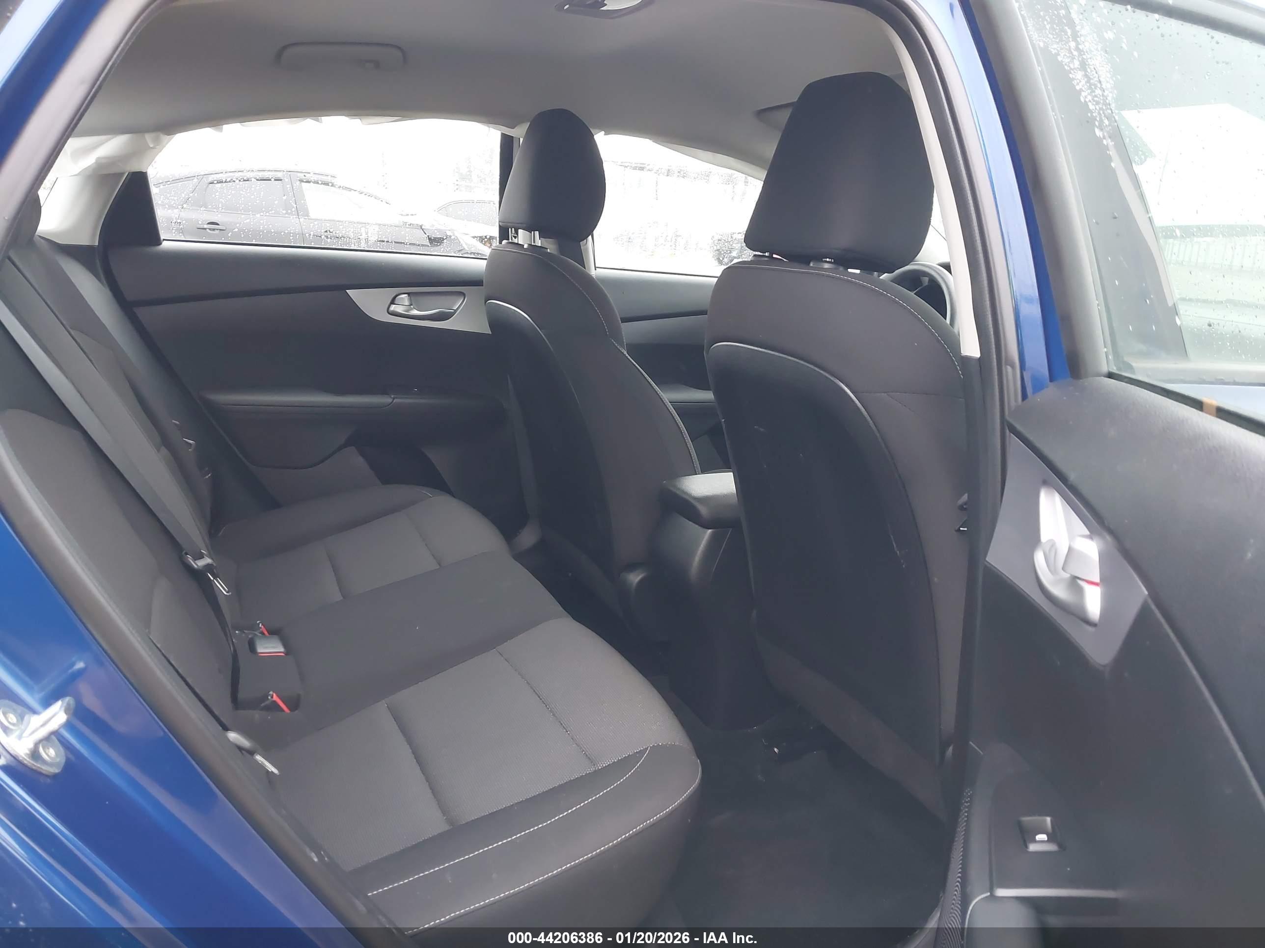 KIA FORTE image 8