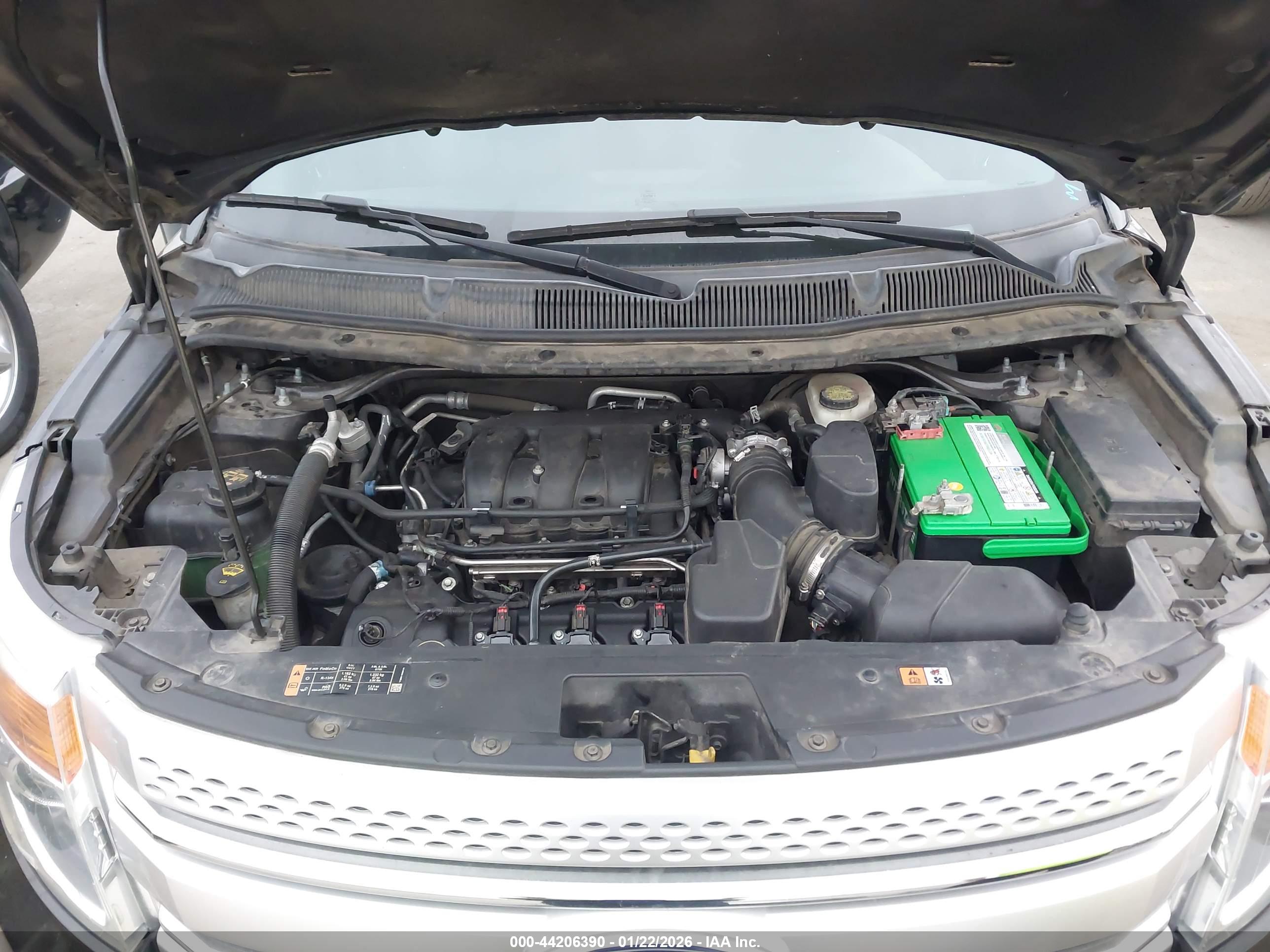 FORD EXPLORER image 10