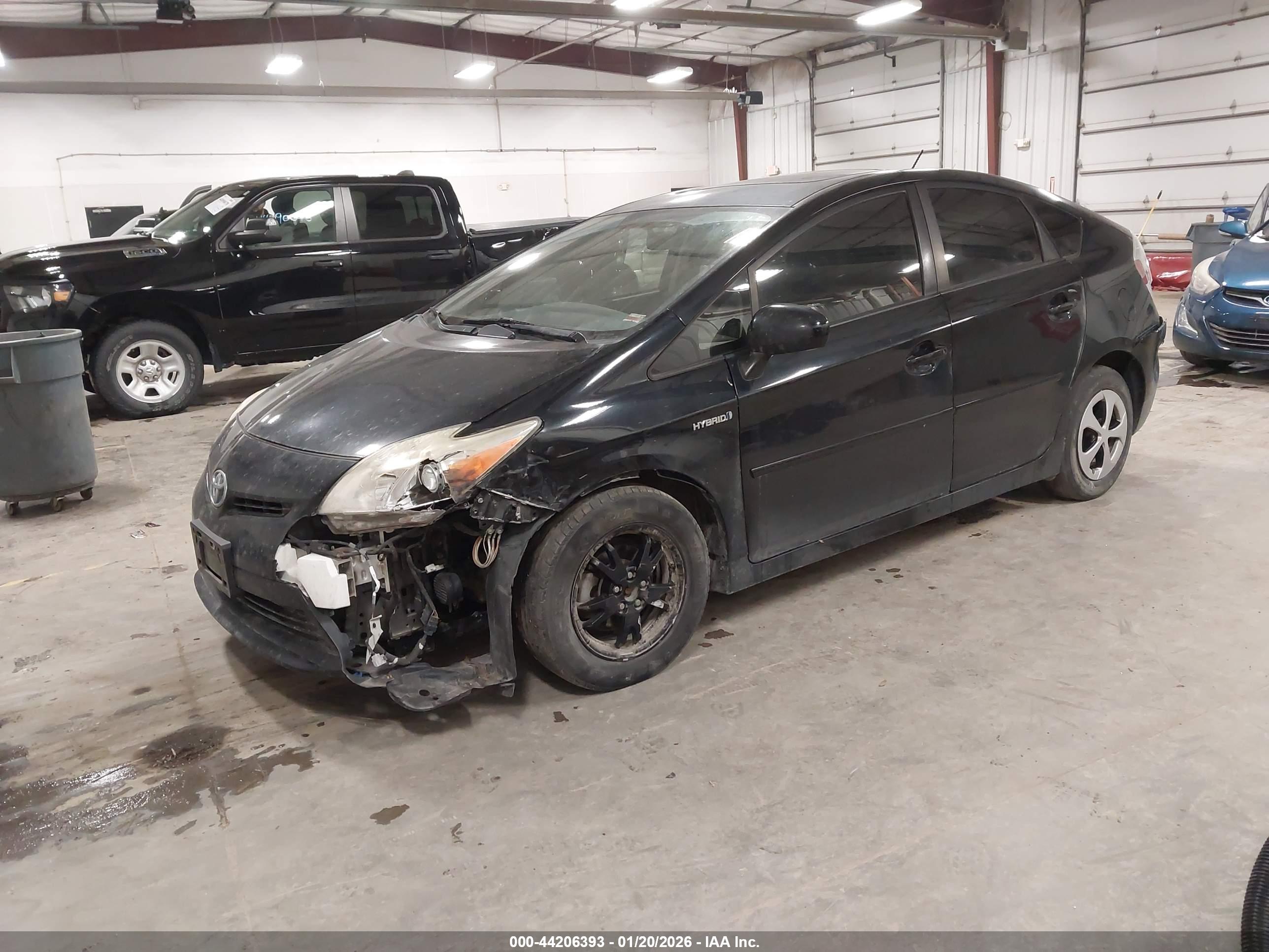 TOYOTA PRIUS image 2