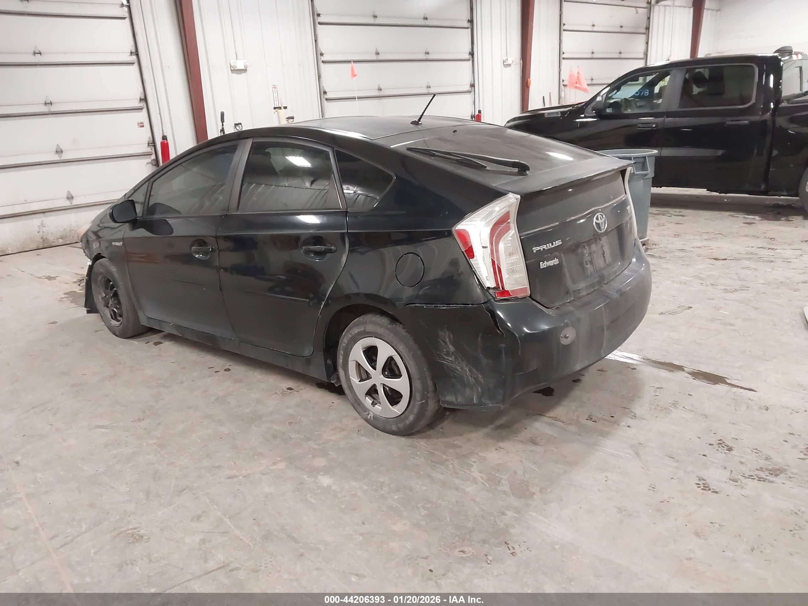 TOYOTA PRIUS image 3