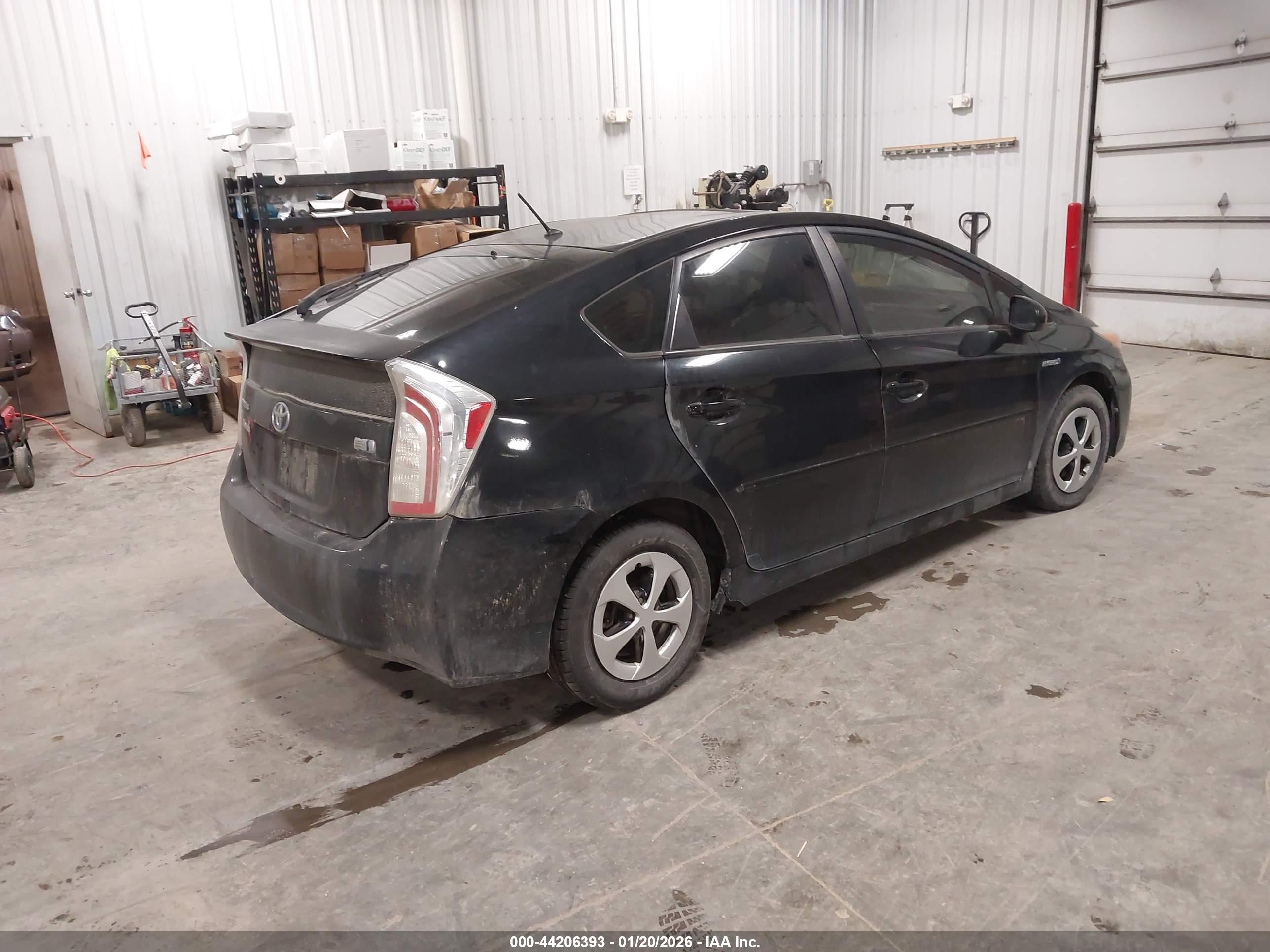 TOYOTA PRIUS image 4