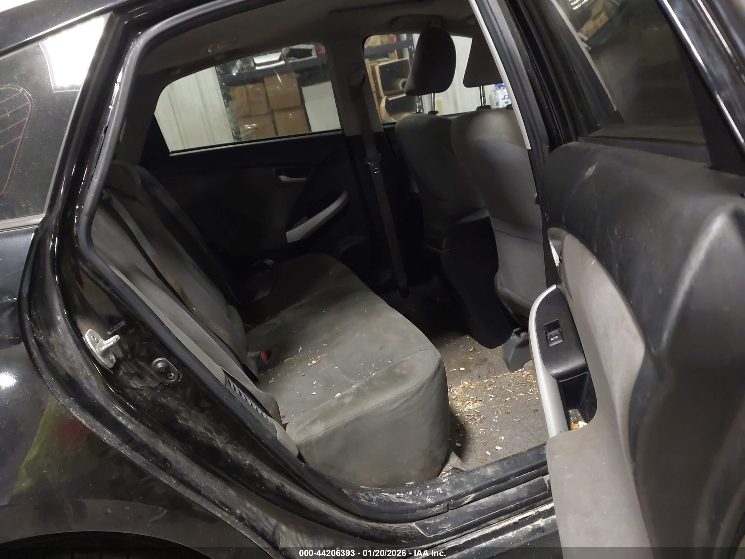 TOYOTA PRIUS image 8