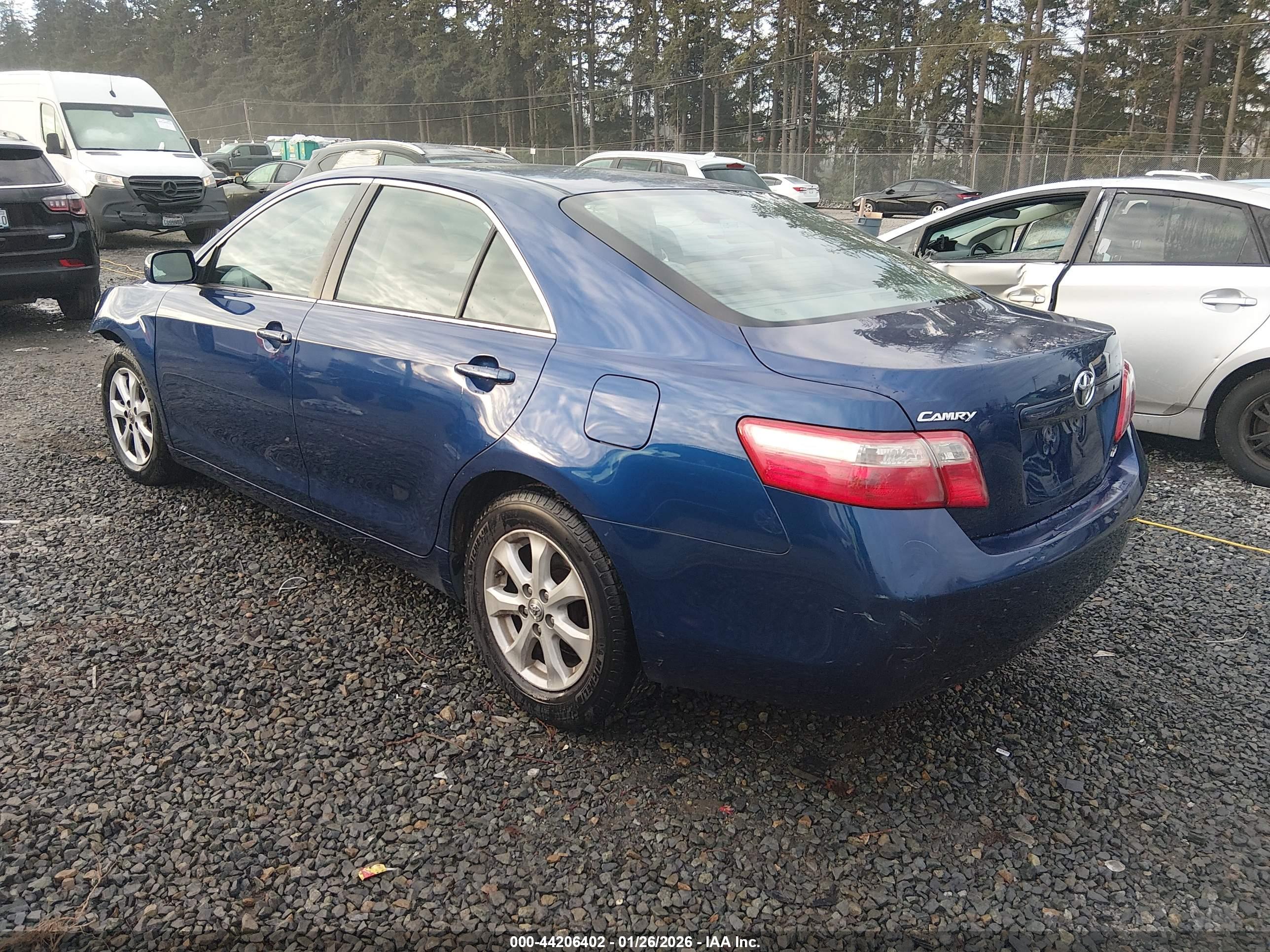 TOYOTA CAMRY image 3