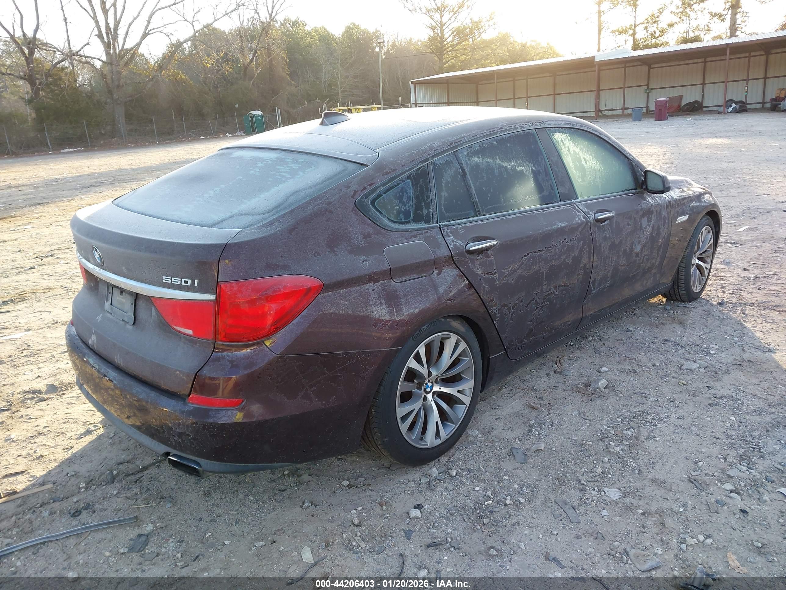 BMW 550I image 4