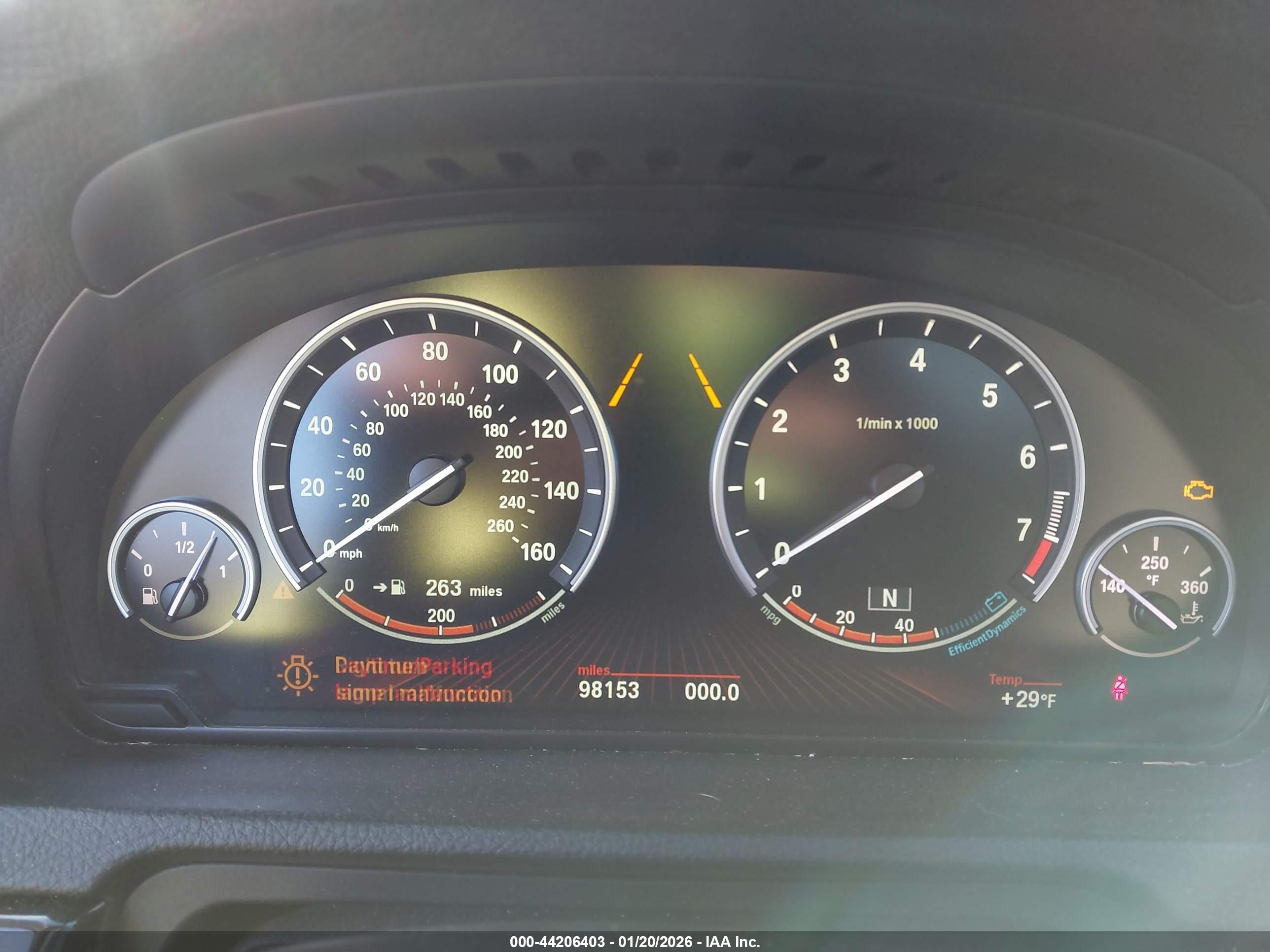 BMW 550I image 7