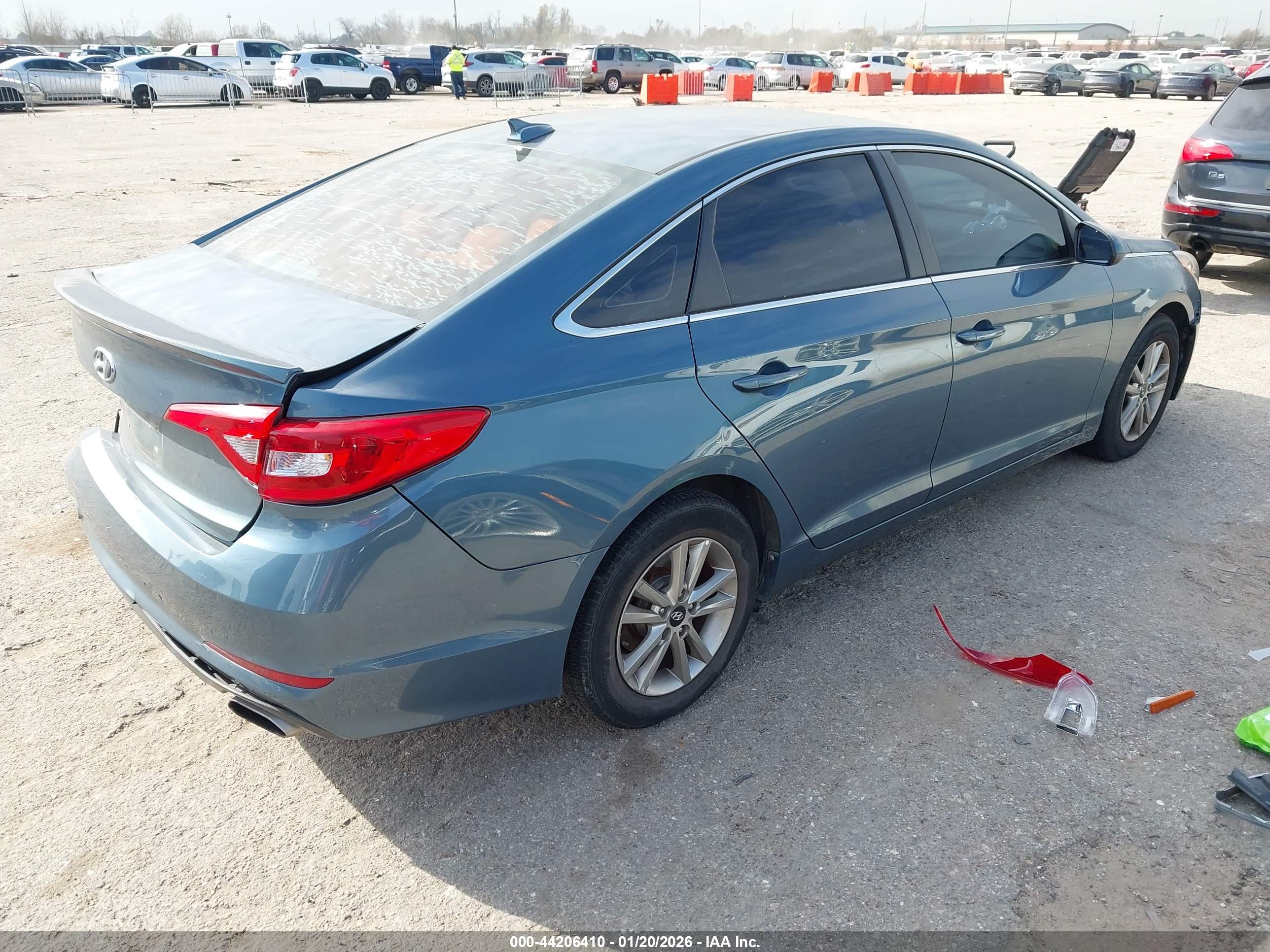 HYUNDAI SONATA image 4