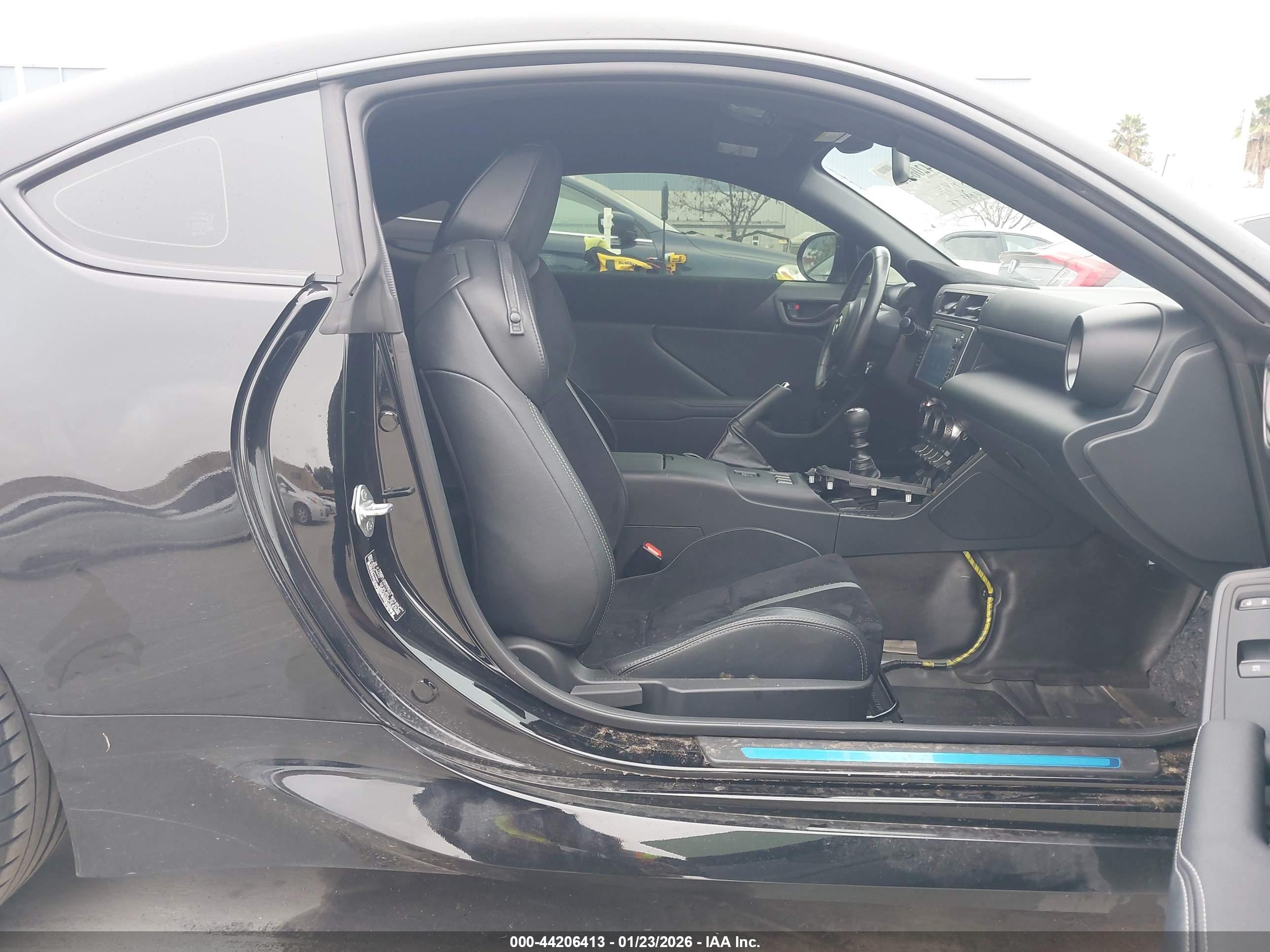 TOYOTA GR86 image 5