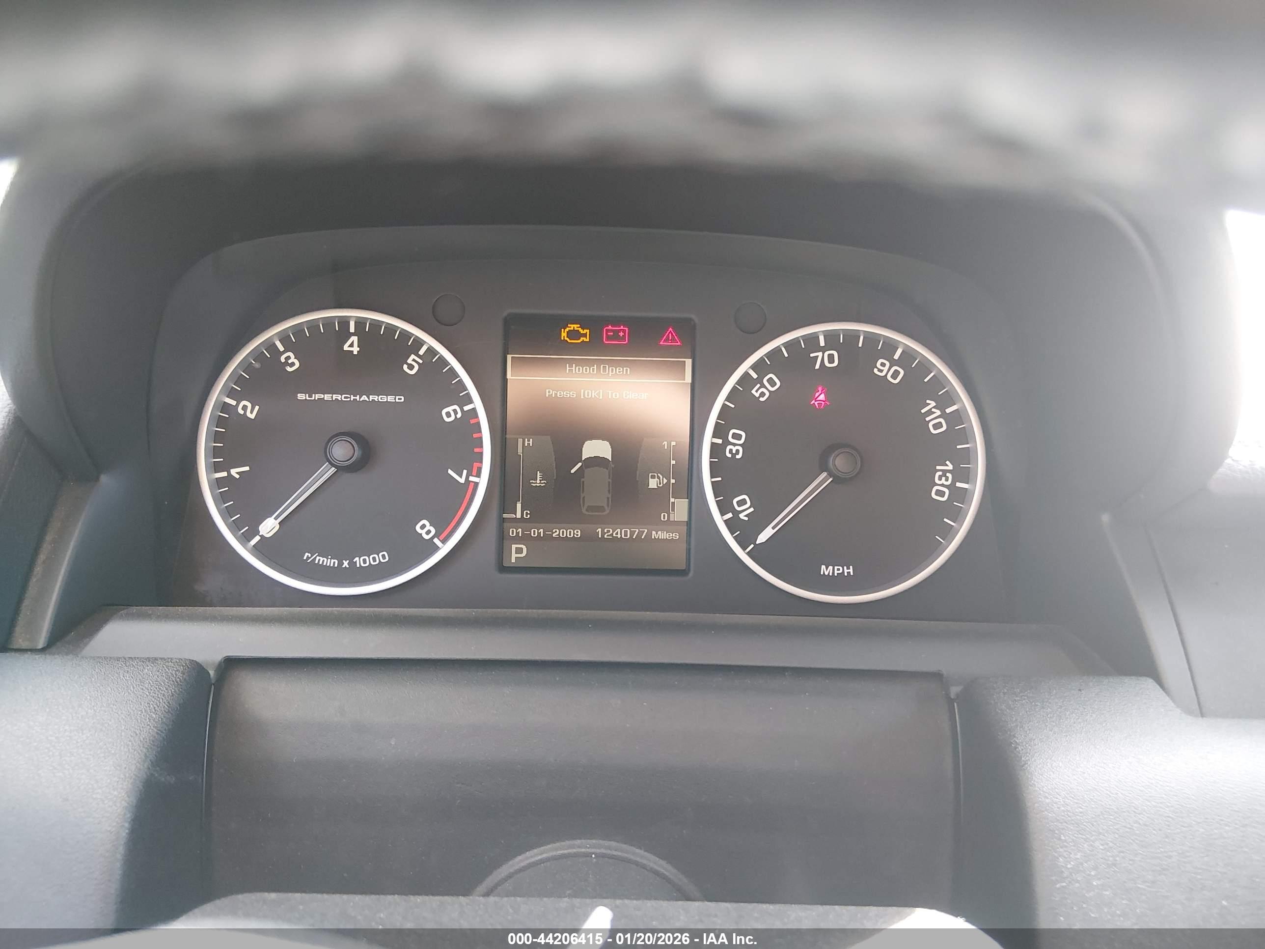 LAND ROVER image 7