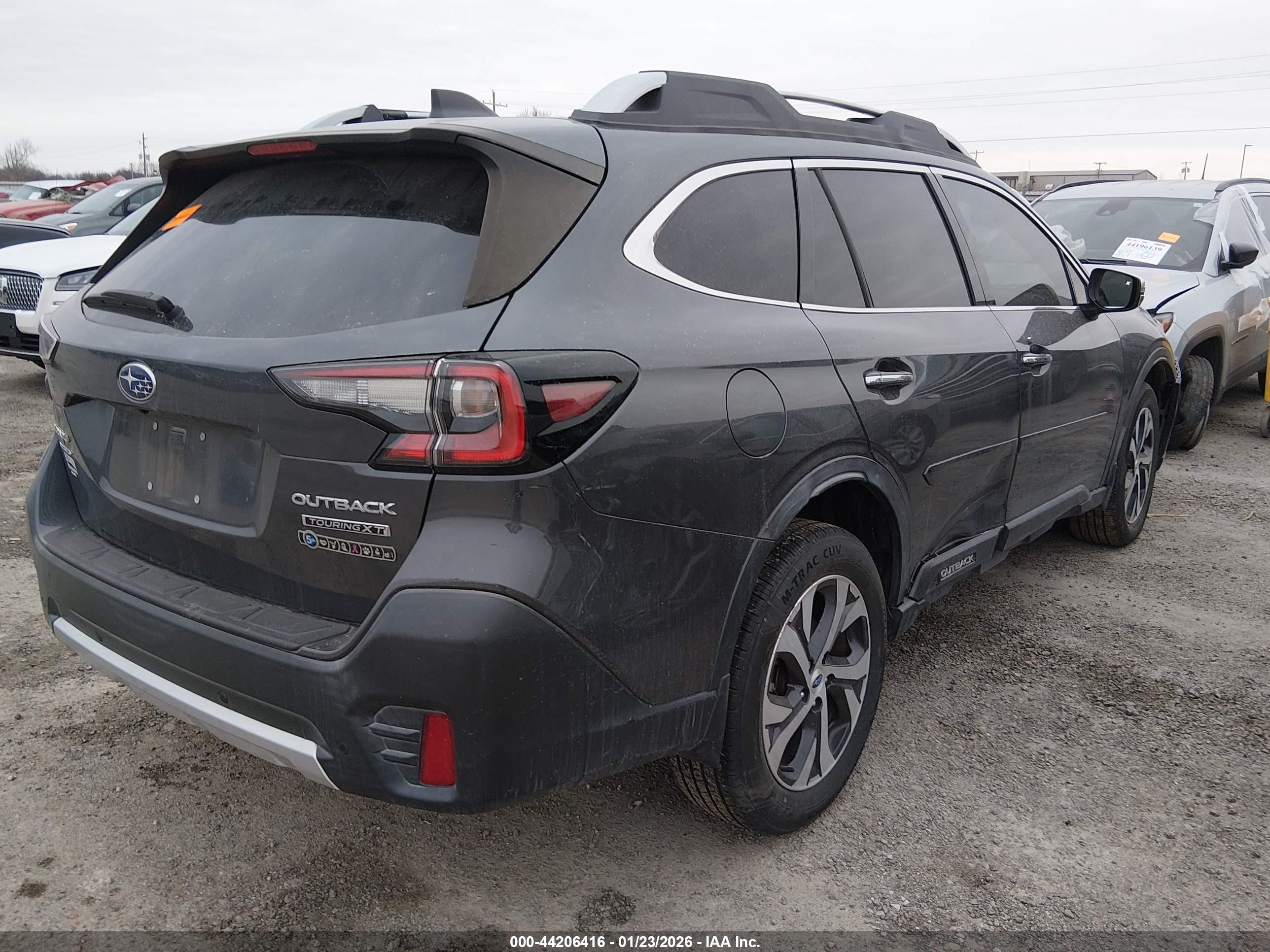 SUBARU OUTBACK image 4