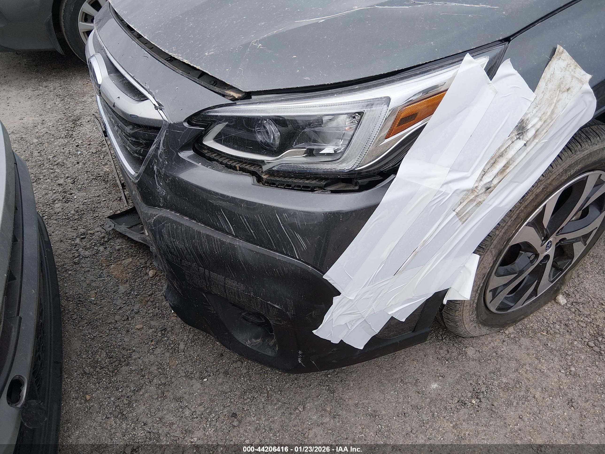 SUBARU OUTBACK image 6