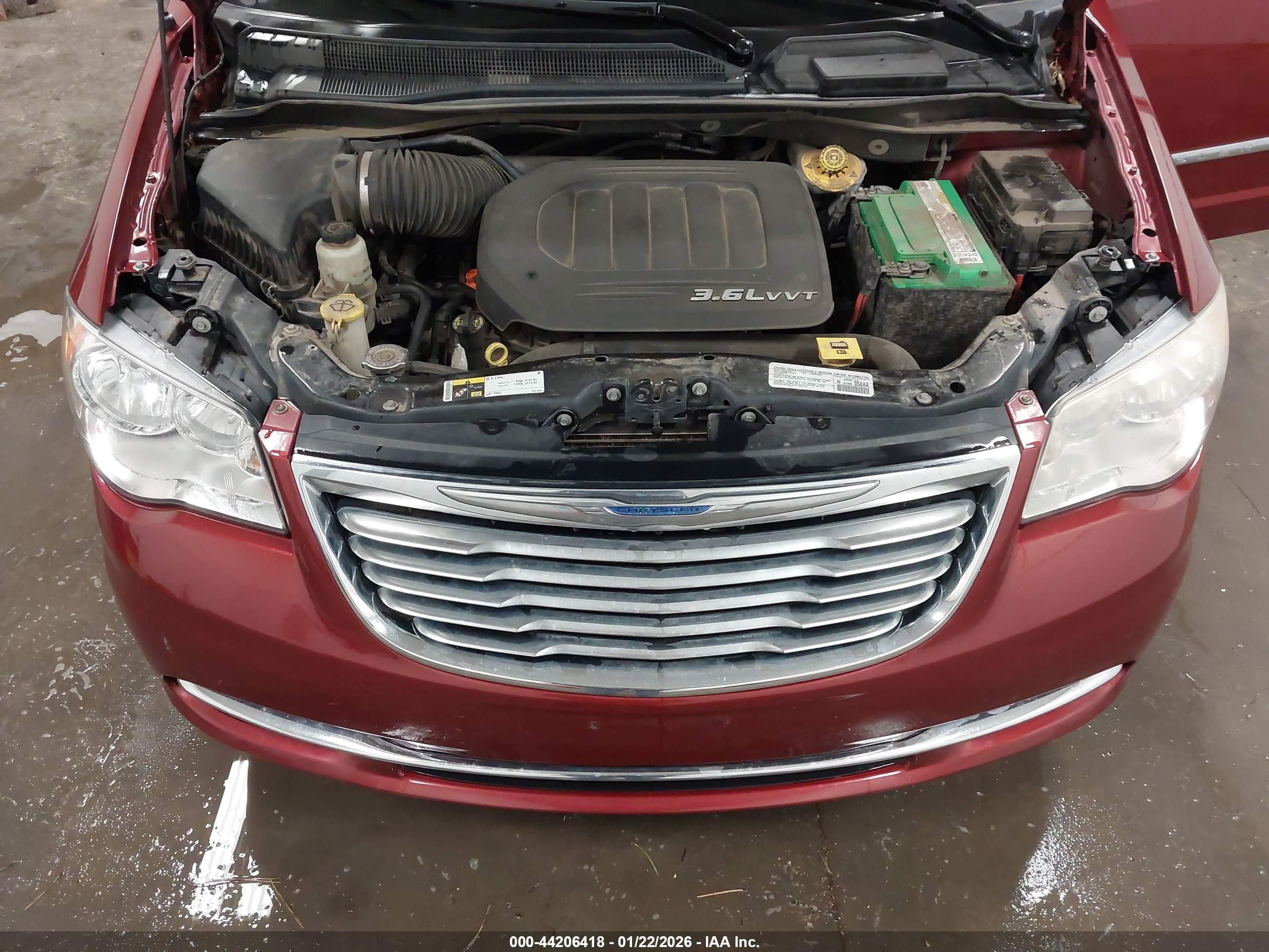 CHRYSLER TOWN image 10