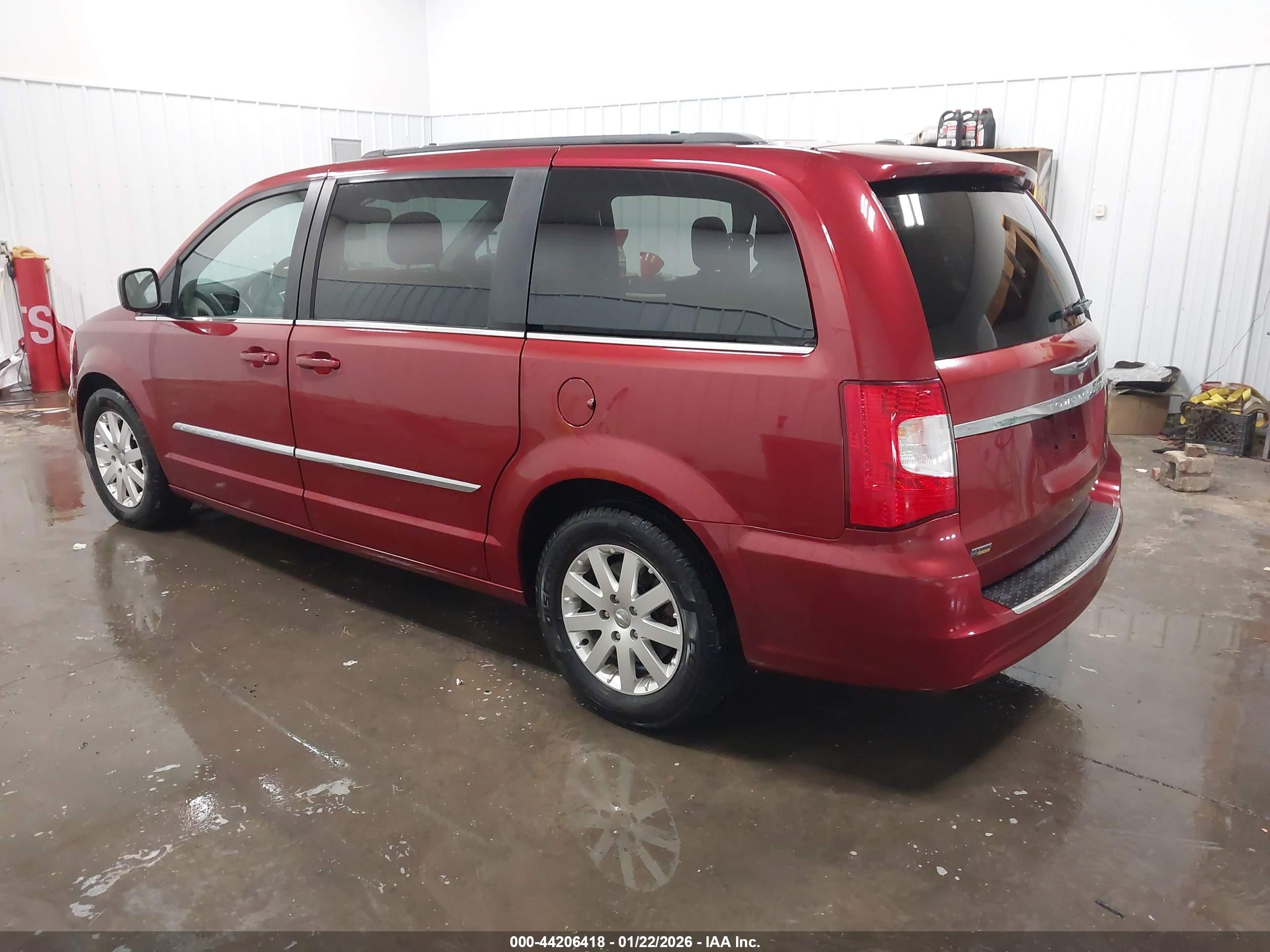 CHRYSLER TOWN image 3