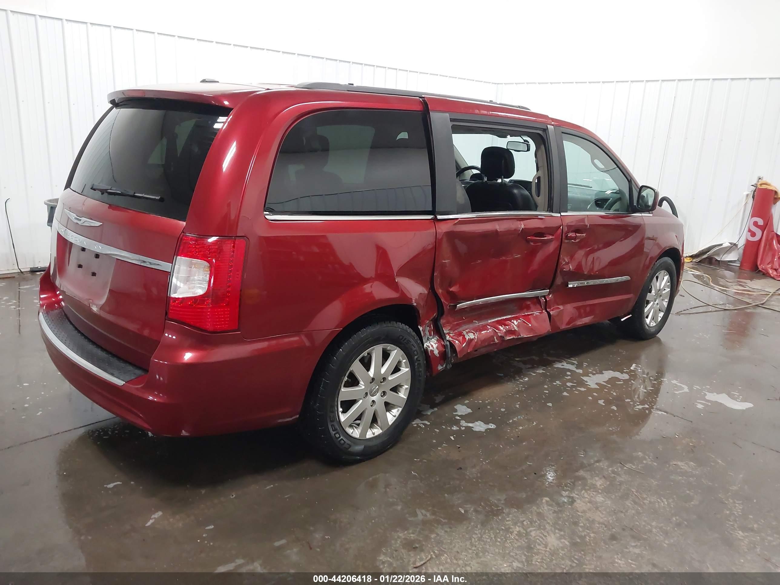 CHRYSLER TOWN image 4