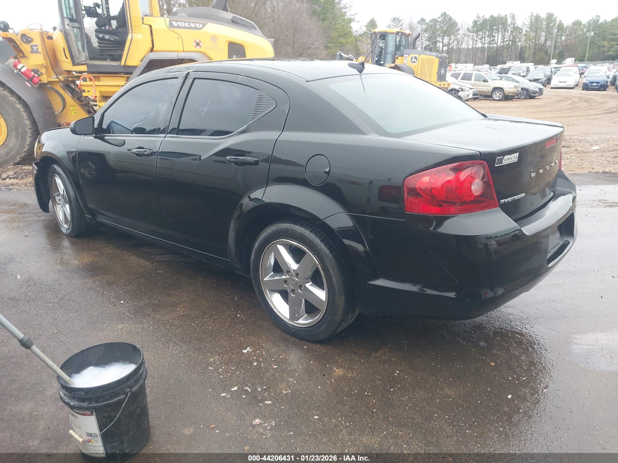DODGE AVENGER image 3