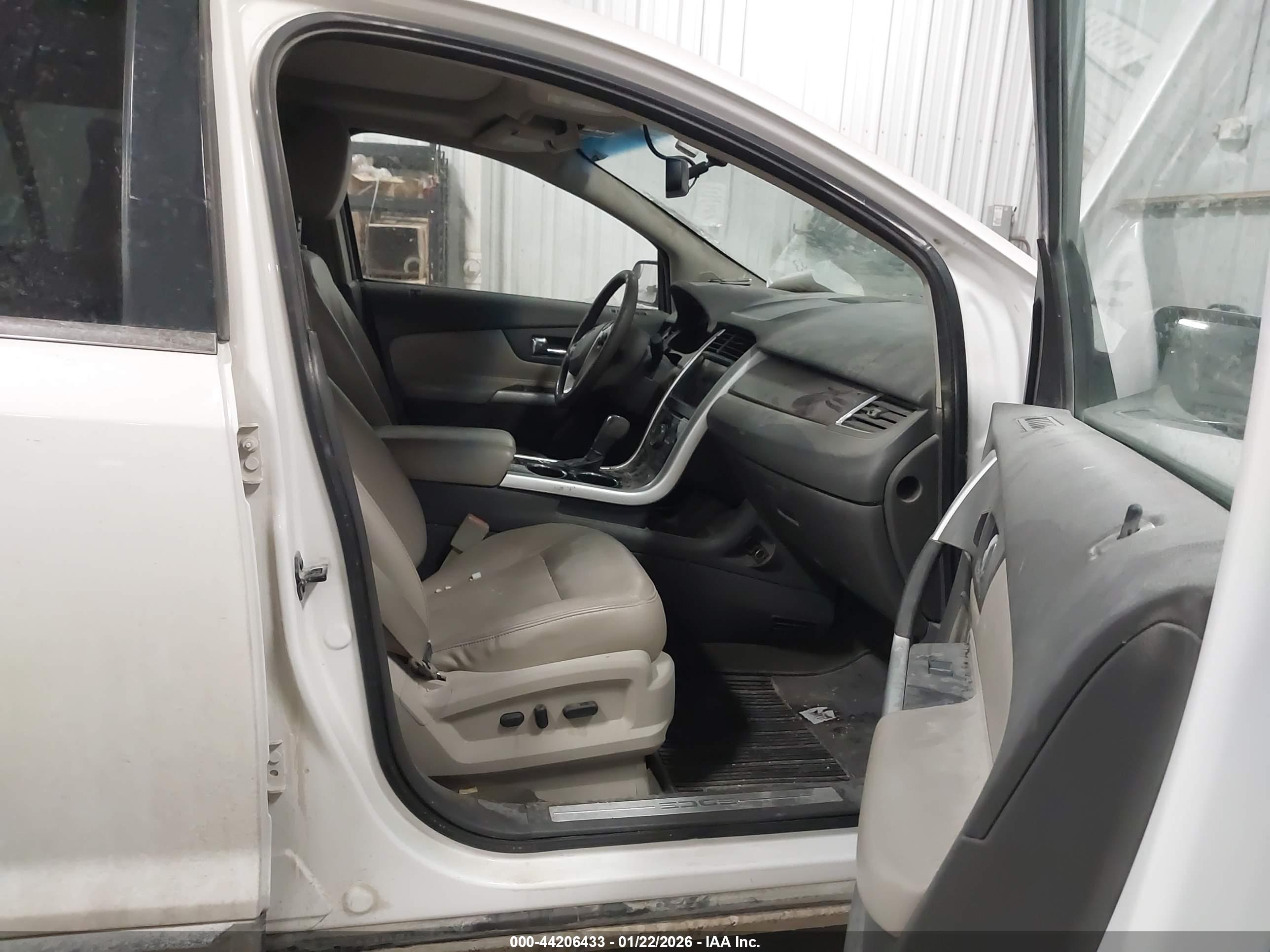 FORD EDGE image 5